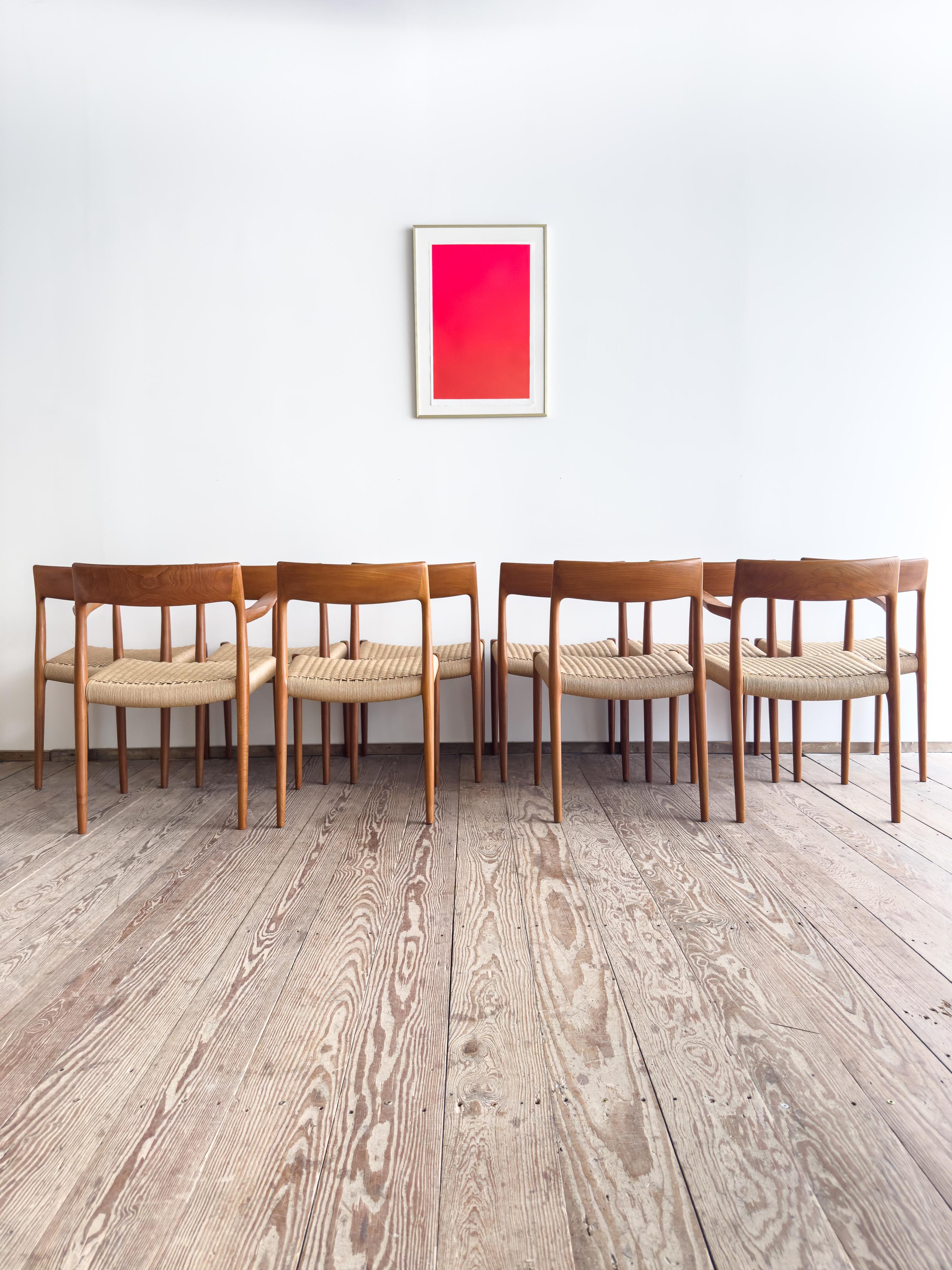 Teak-Esszimmerstühle aus der Jahrhundertmitte #57&77 von Niels O. Møller, JL. Moller, Satz von 10 (Handgeschnitzt) im Angebot