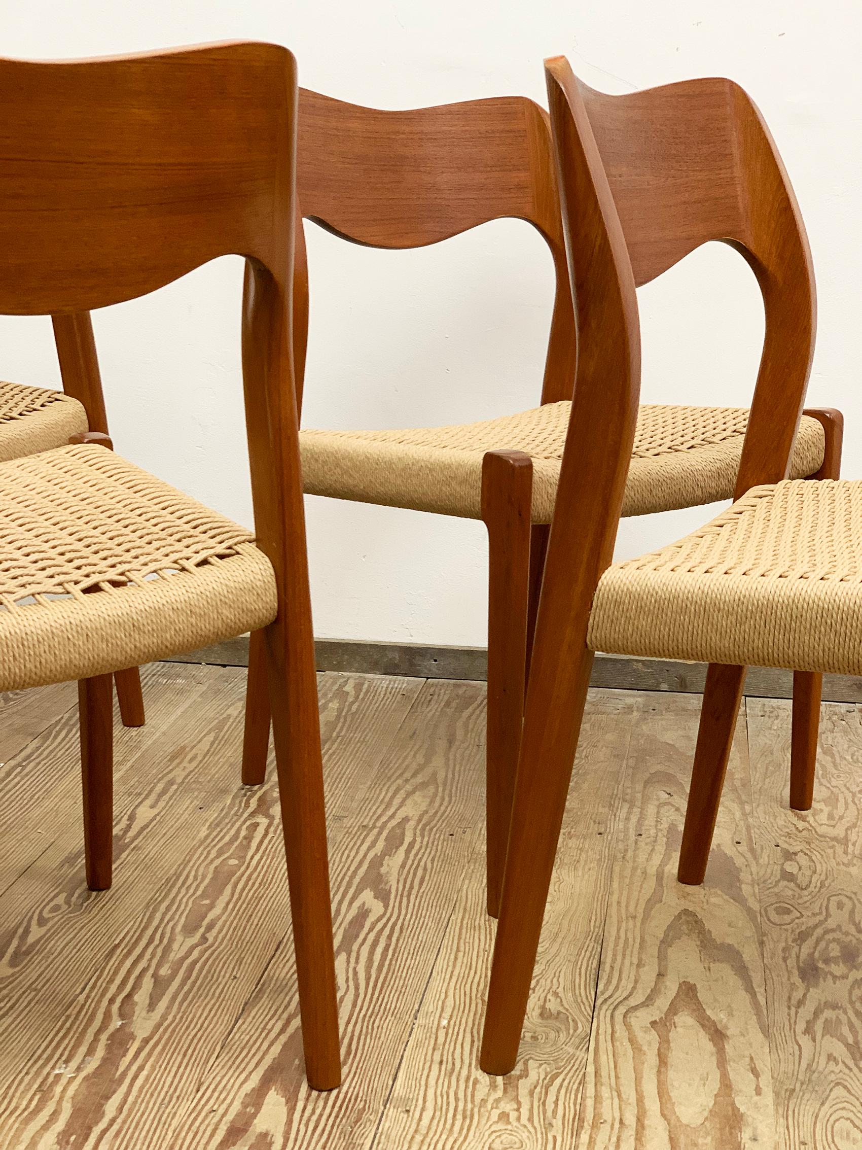 Mid-Century Teak Dining Chairs #71 by Niels O. Møller for J. L. Moller, Set of 4 For Sale 2