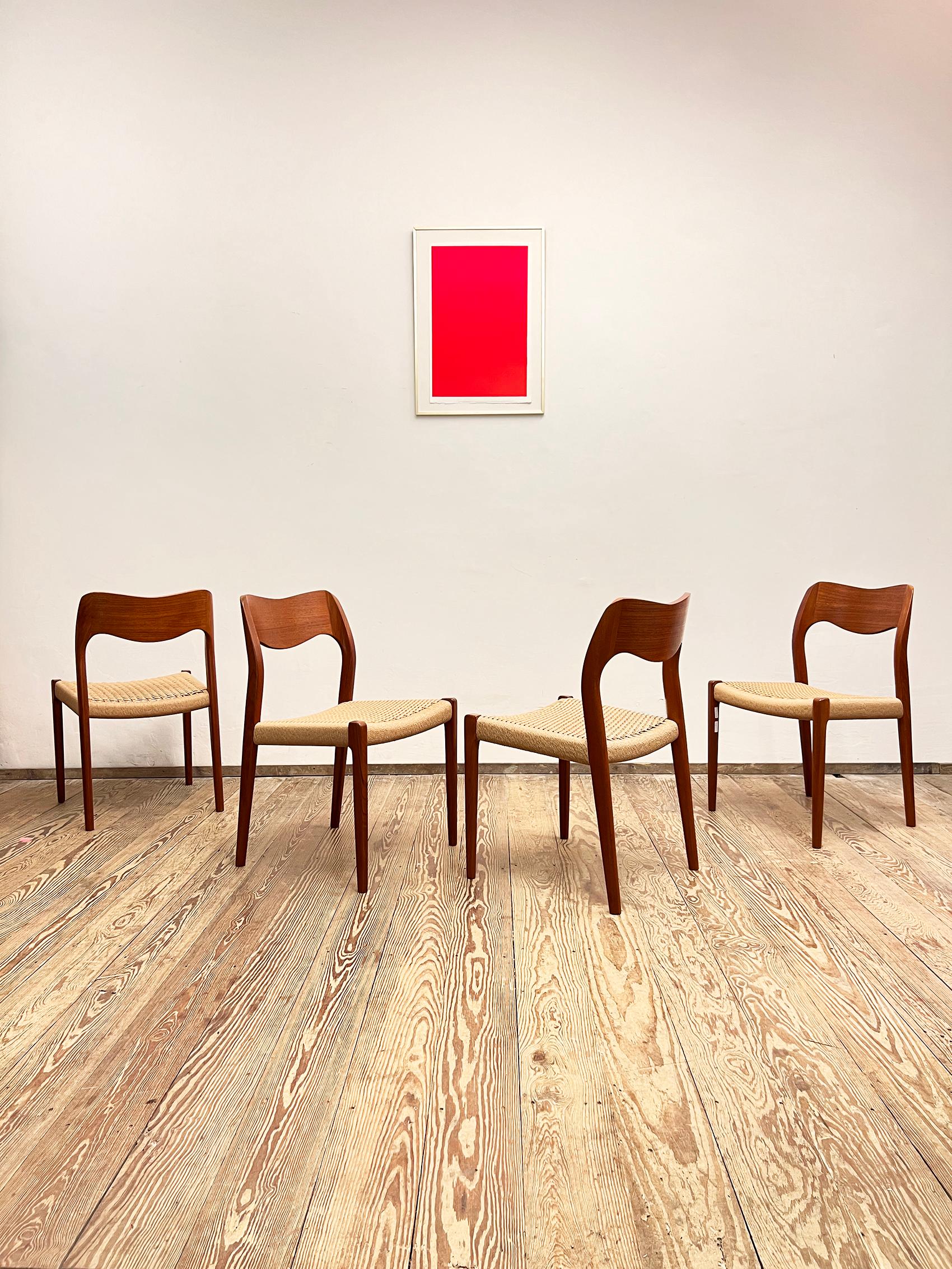 Dimensions 49 x 49 x 79 x 44cm (Largeur x Profondeur x Hauteur x Hauteur du siège)

Ce magnifique ensemble de chaises de salle à manger vintage conçues par Niels O. Møller a été fabriqué par I.L.A. Møller au Danemark. L'ensemble comprend 4 chaises