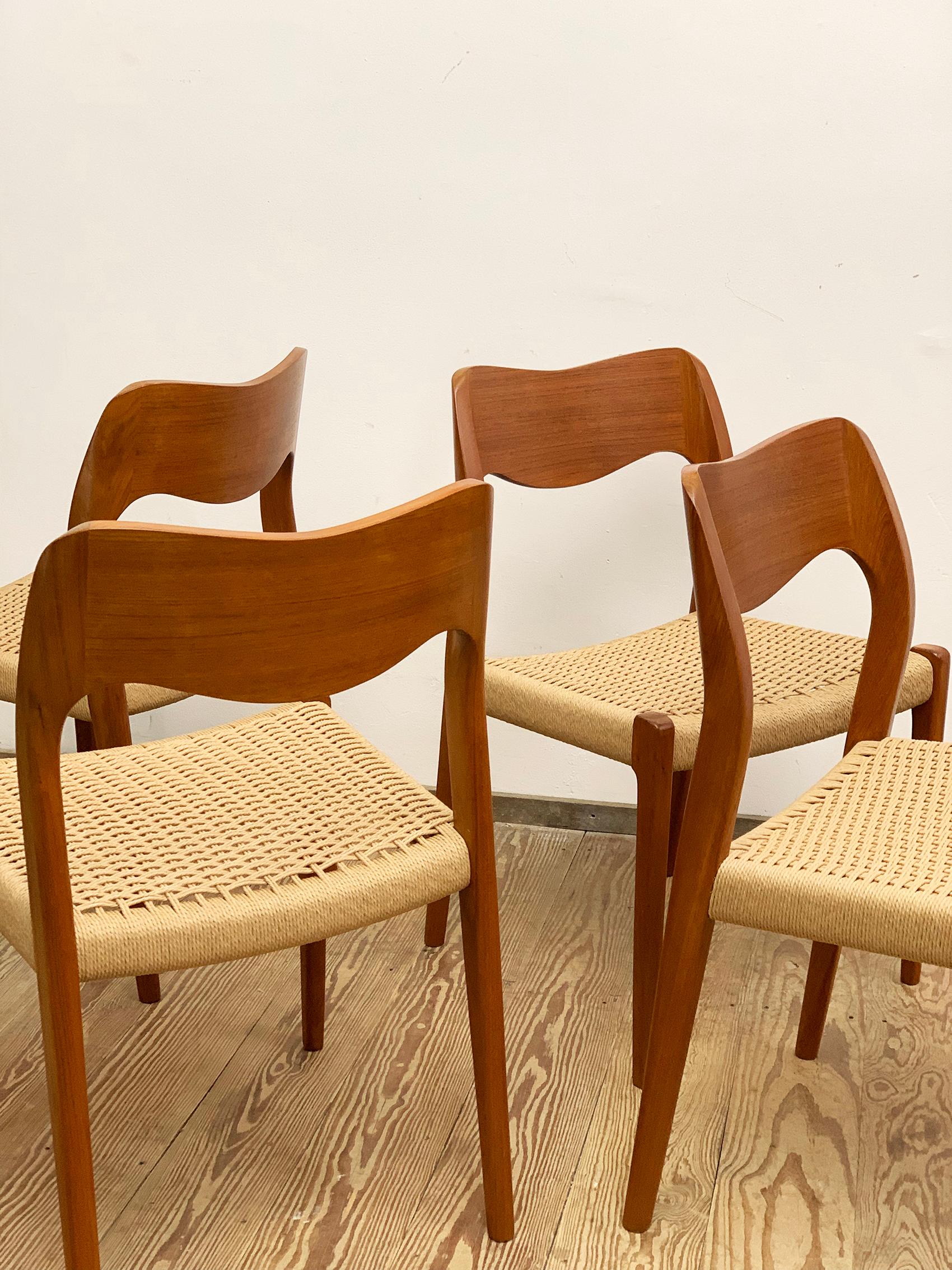 Mid-Century Teak Dining Chairs #71 by Niels O. Møller for J. L. Moller, Set of 4 In Good Condition In München, Bavaria
