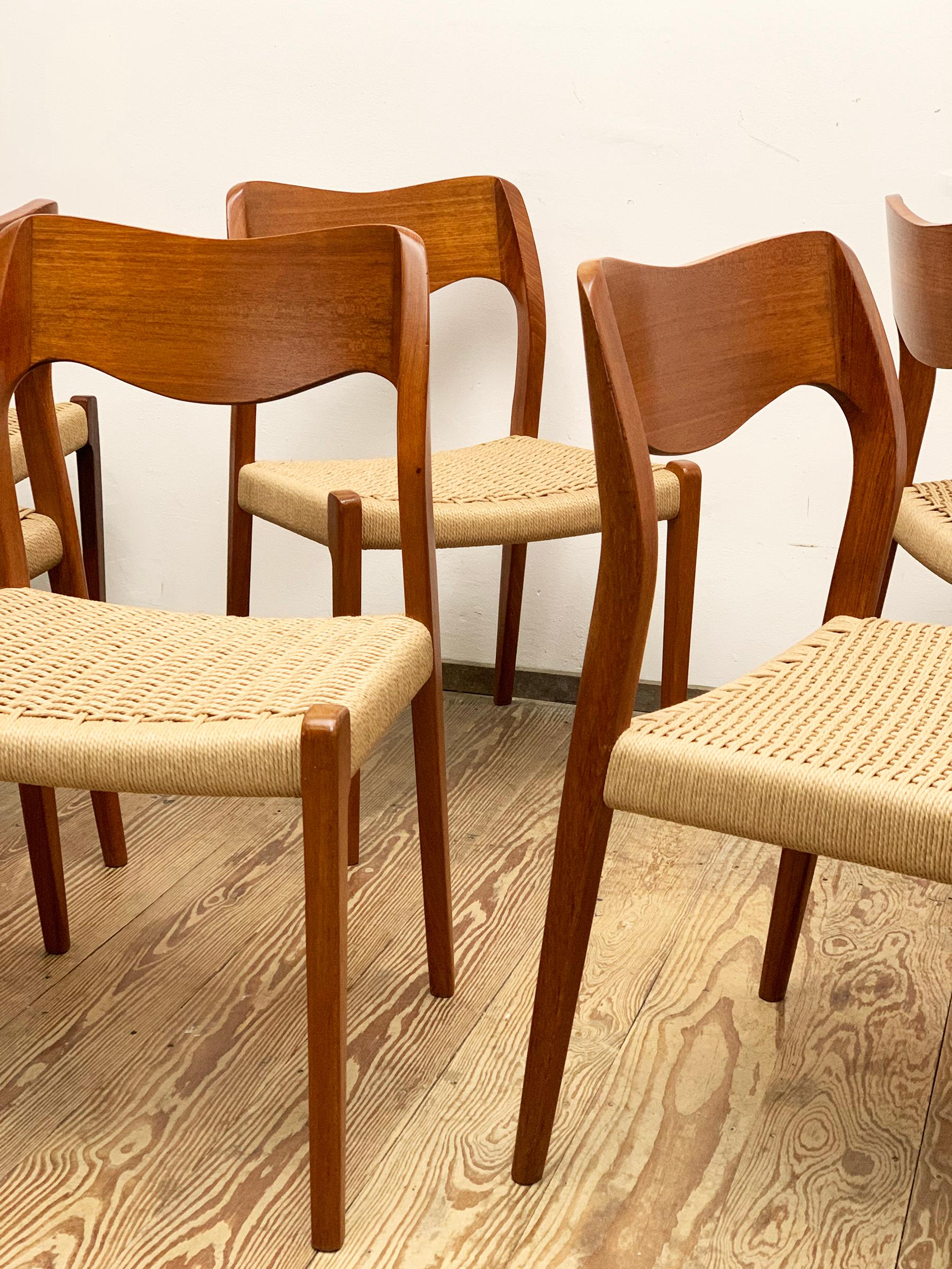 Mid-Century Teak Dining Chairs #71 by Niels O. Møller for J. L. Moller, Set of 6 In Good Condition In München, Bavaria