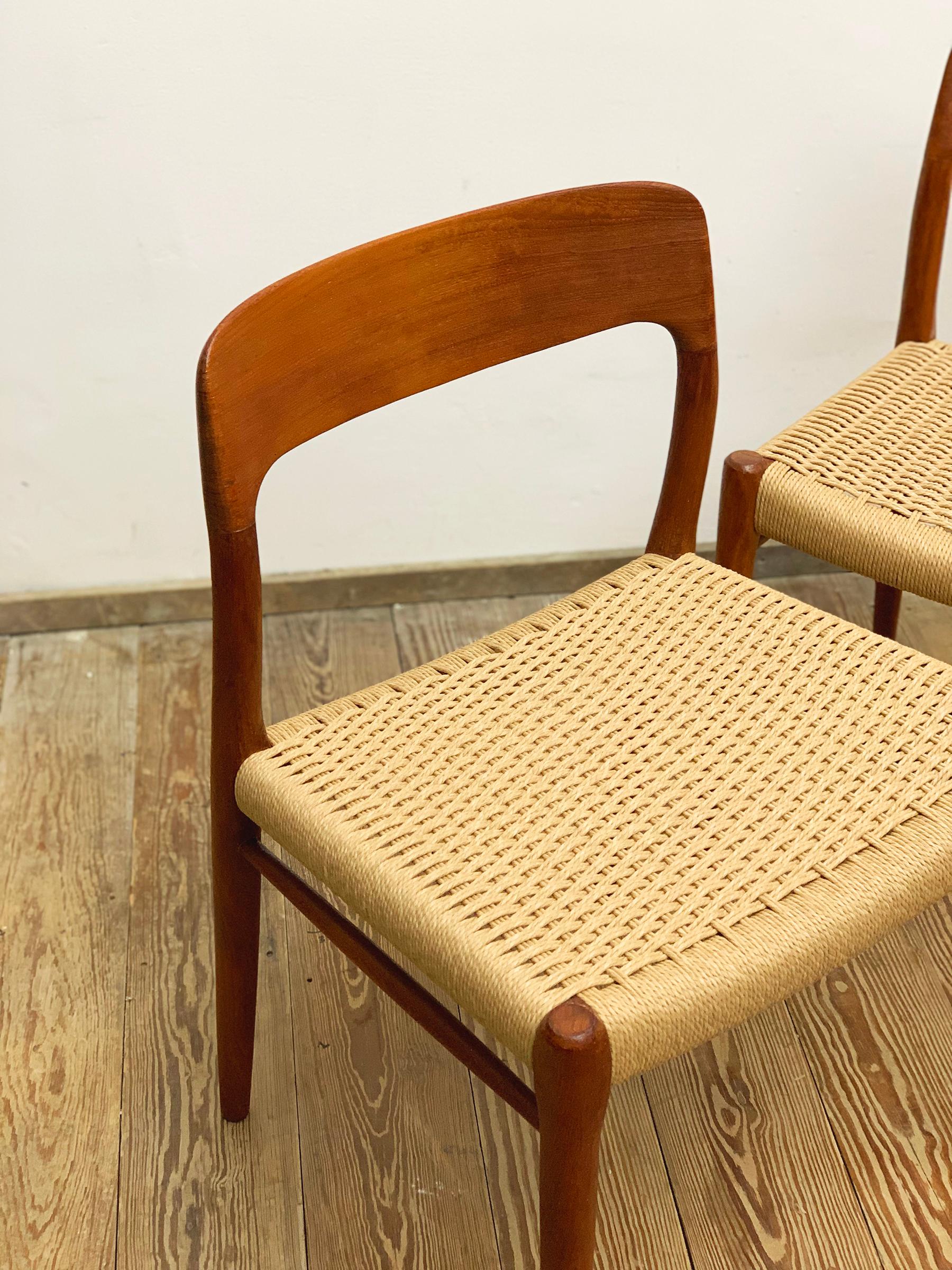 Mid-Century Teak Dining Chairs #75 by Niels O. Møller for J. L. Moller, Set of 2 In Good Condition For Sale In München, Bavaria