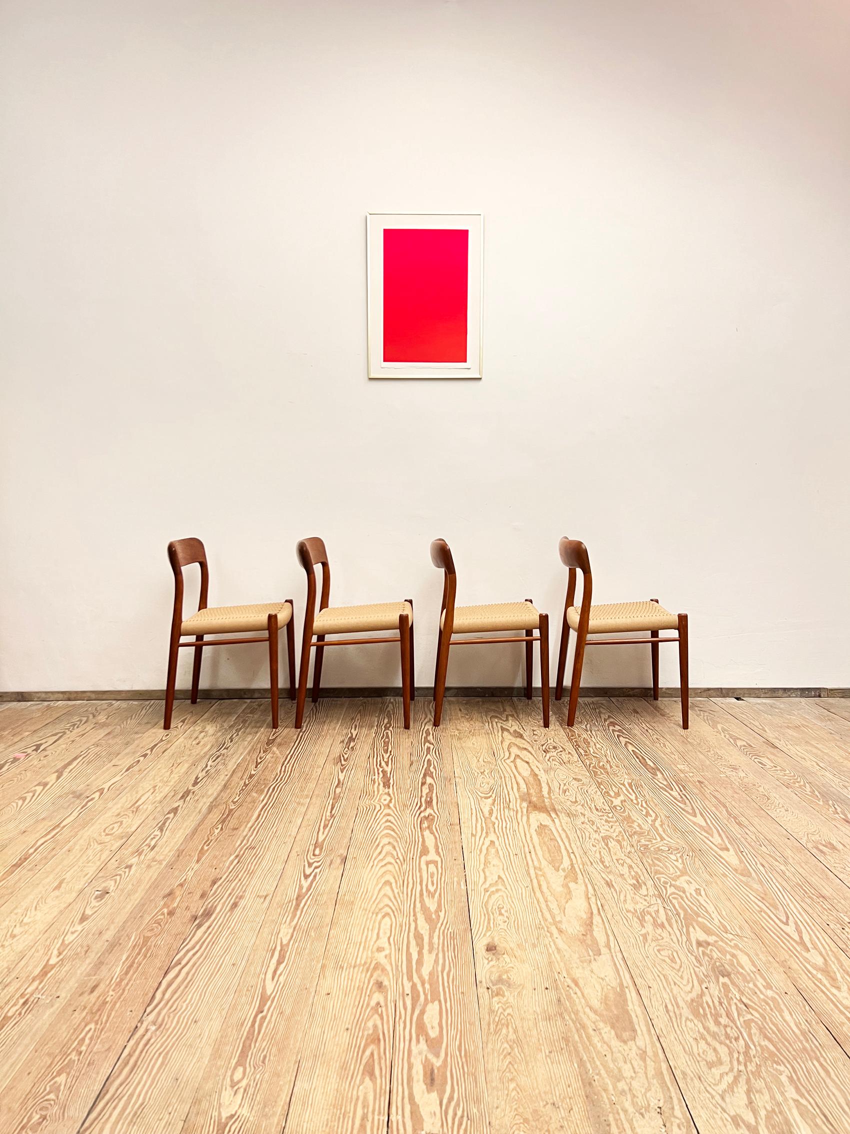 Danois Chaises de salle à manger en teck du milieu du siècle #75 par Niels O. Møller pour J. L. Moller, ensemble de 4 en vente