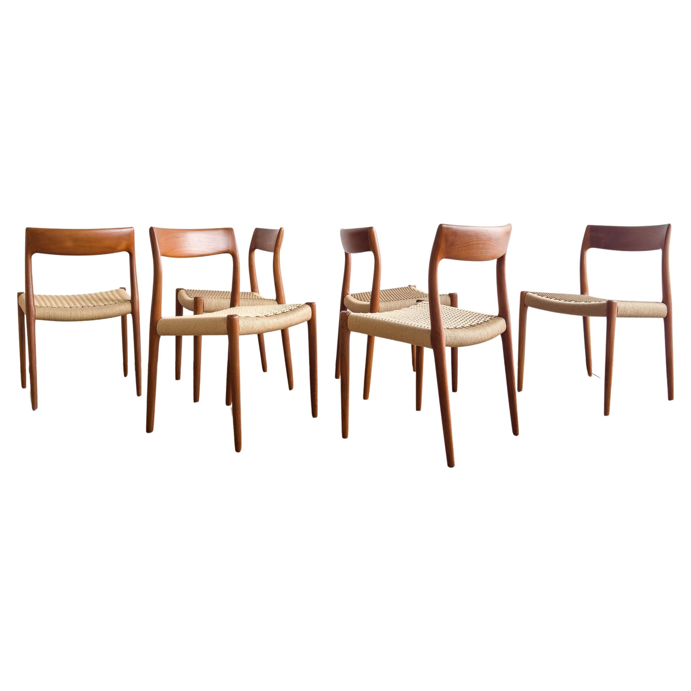 Sedie da pranzo in teak del metà del secolo scorso #77 di Niels O. Møller per J. L. Moller, set da 6