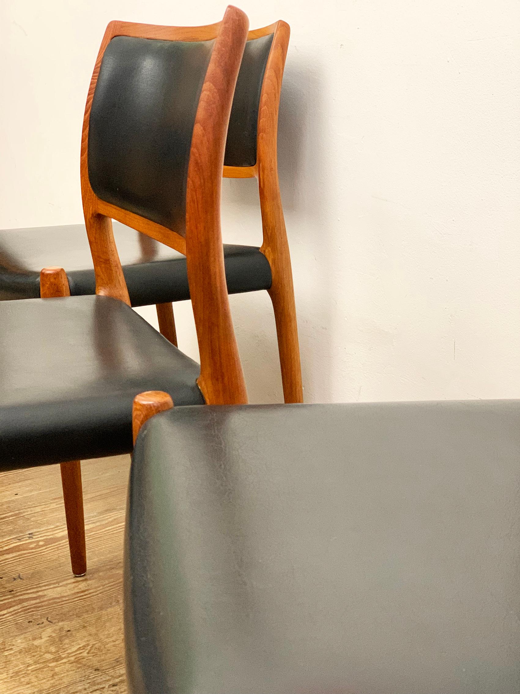 Midcentury Teak Dining Chairs #80 by Niels O. Møller for J. L. Moller, Set of 8 For Sale 4