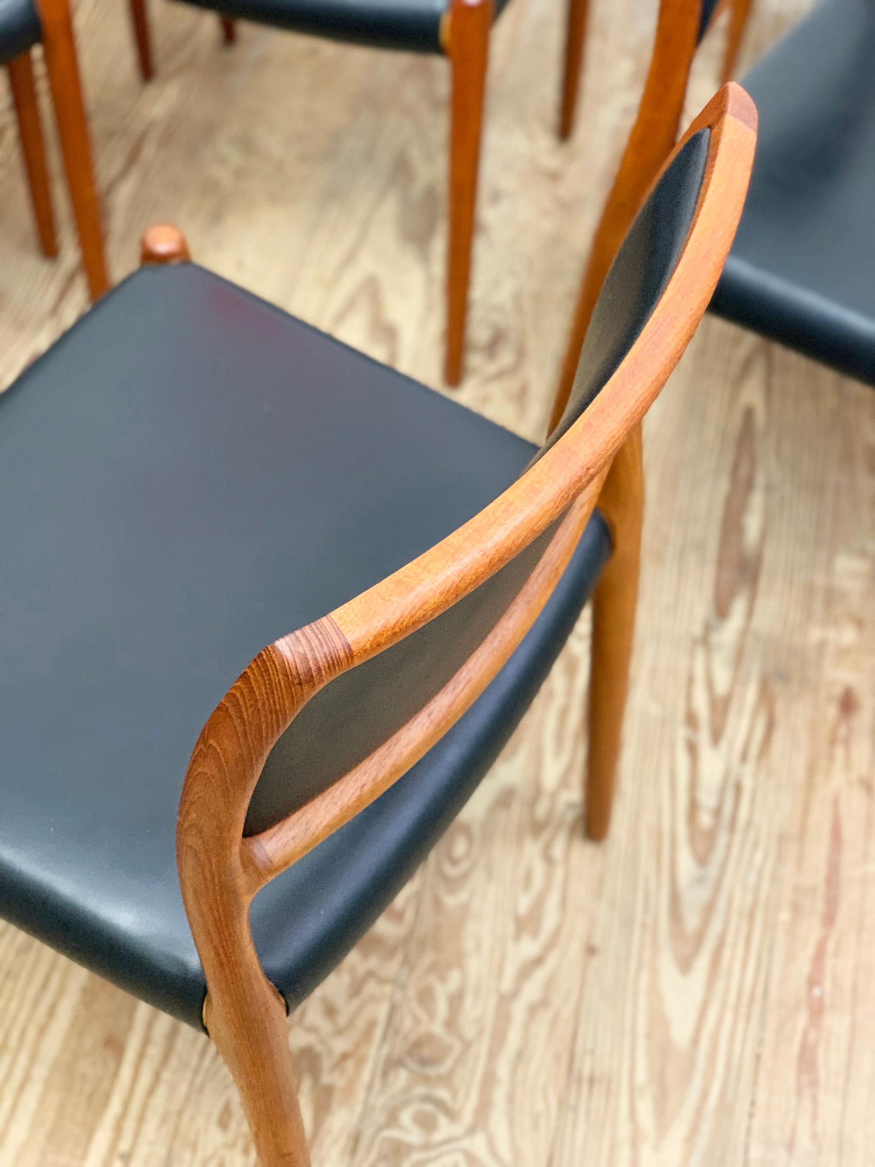 Midcentury Teak Dining Chairs #80 by Niels O. Møller for J. L. Moller, Set of 8 For Sale 1