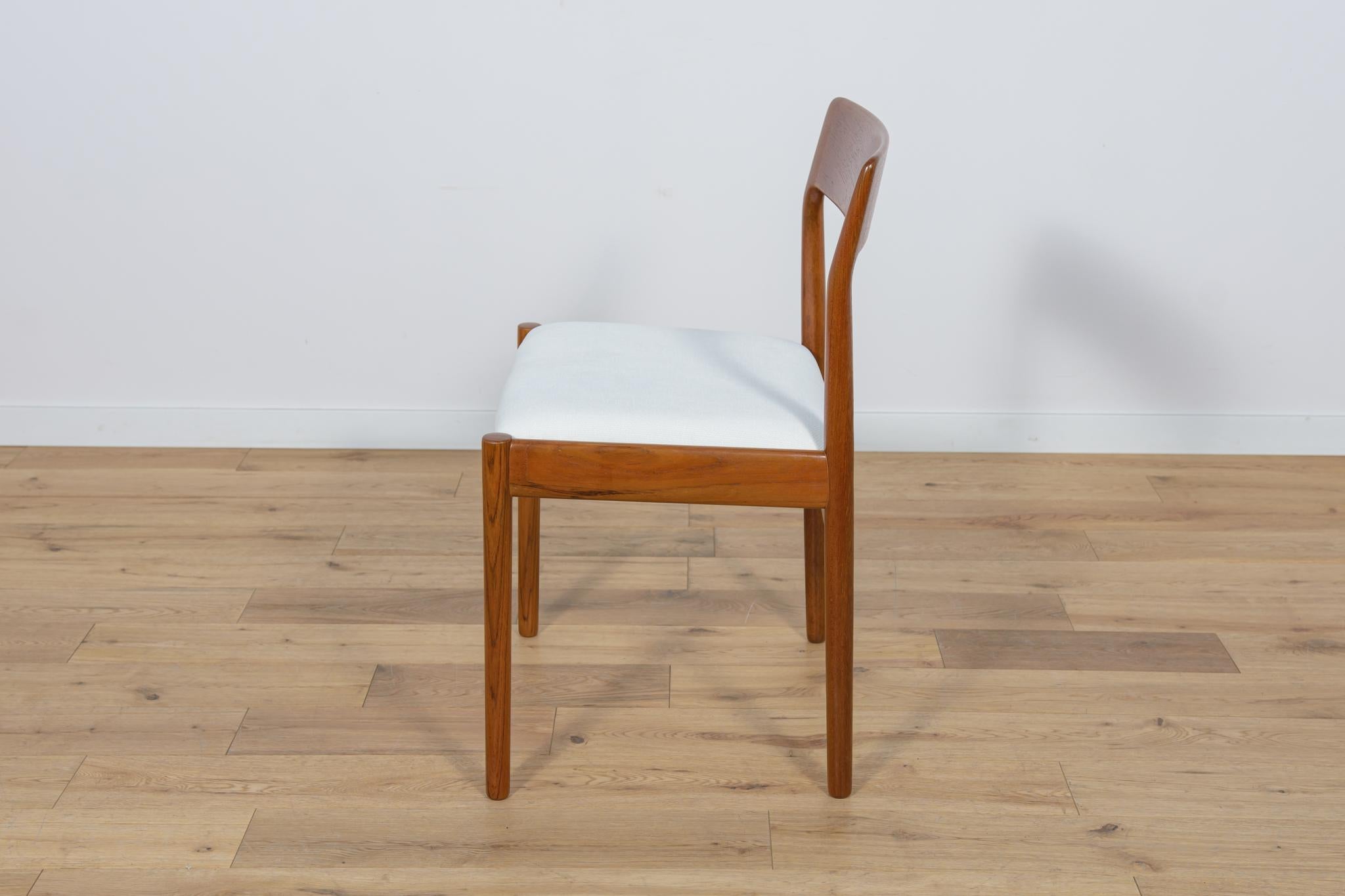  Mid-Century Teak Dining Chairs by Johannes Nørgaard for Nørgaards Møbelfabrik For Sale 3