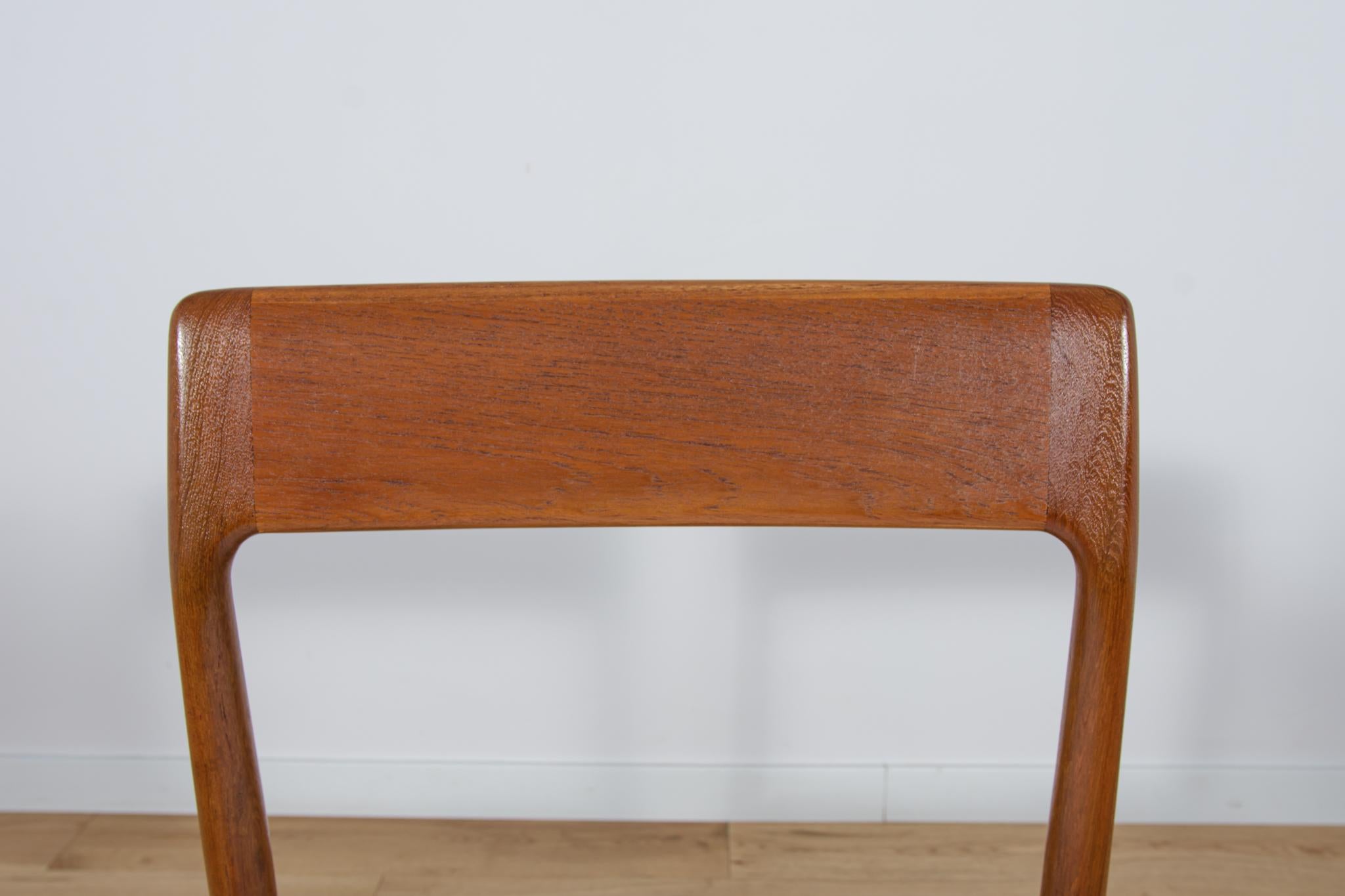  Esszimmerstühle aus Teakholz aus der Mitte des Jahrhunderts von Johannes Nørgaard für Nørgaards Møbelfabrik im Angebot 7