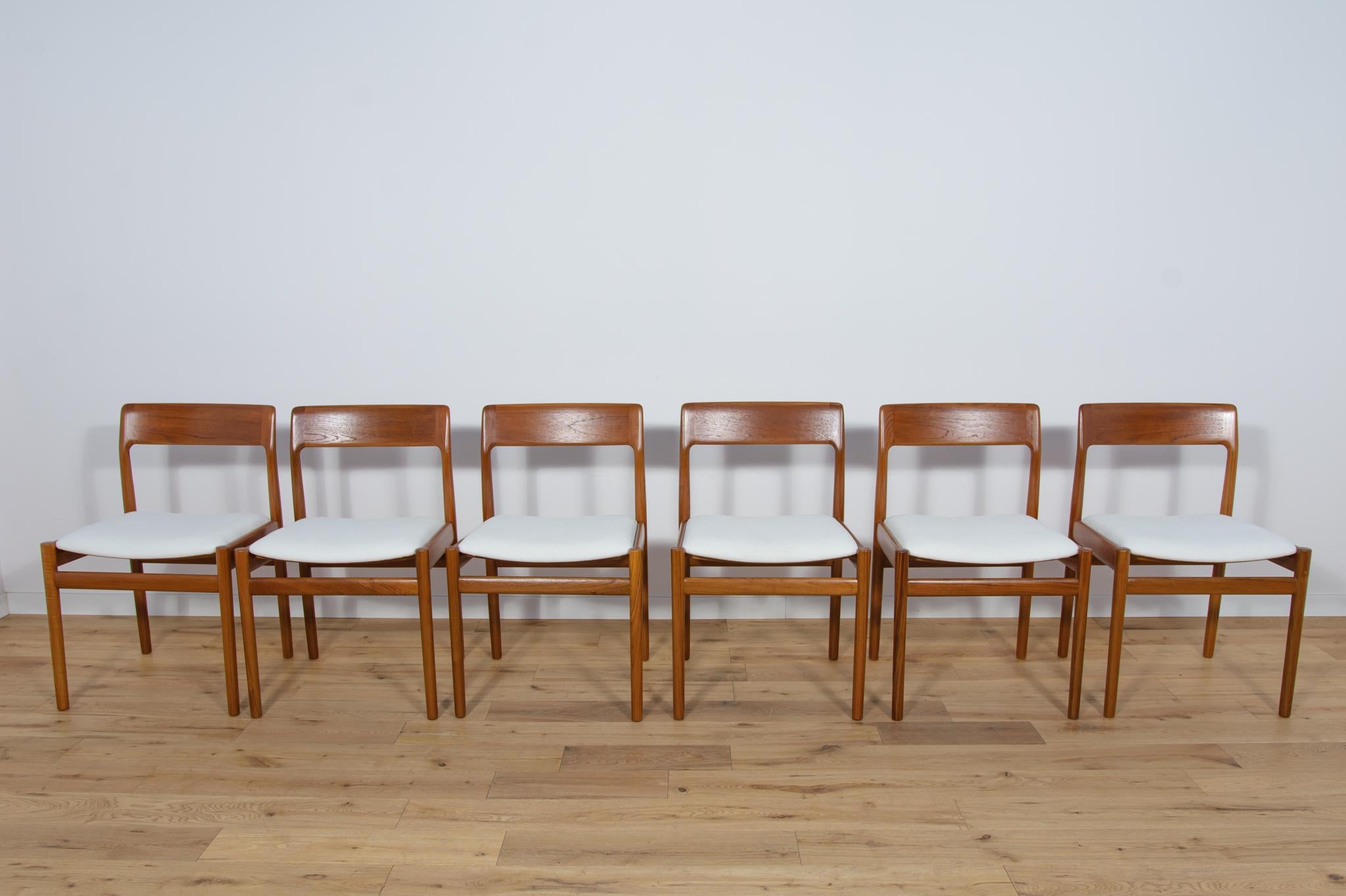 
A set of six teak dining chairs by Johannes Nørgaard for Nørgaards Møbelfabrik from the 1960s. Very elegant, modern mid-century teak chairs with a contoured shape. High-quality materials and woodwork. The teak elements have been cleaned from the