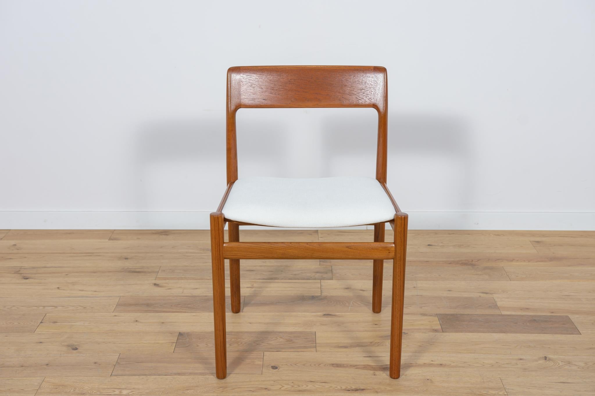  Mid-Century Teak Dining Chairs by Johannes Nørgaard for Nørgaards Møbelfabrik In Excellent Condition For Sale In GNIEZNO, 30