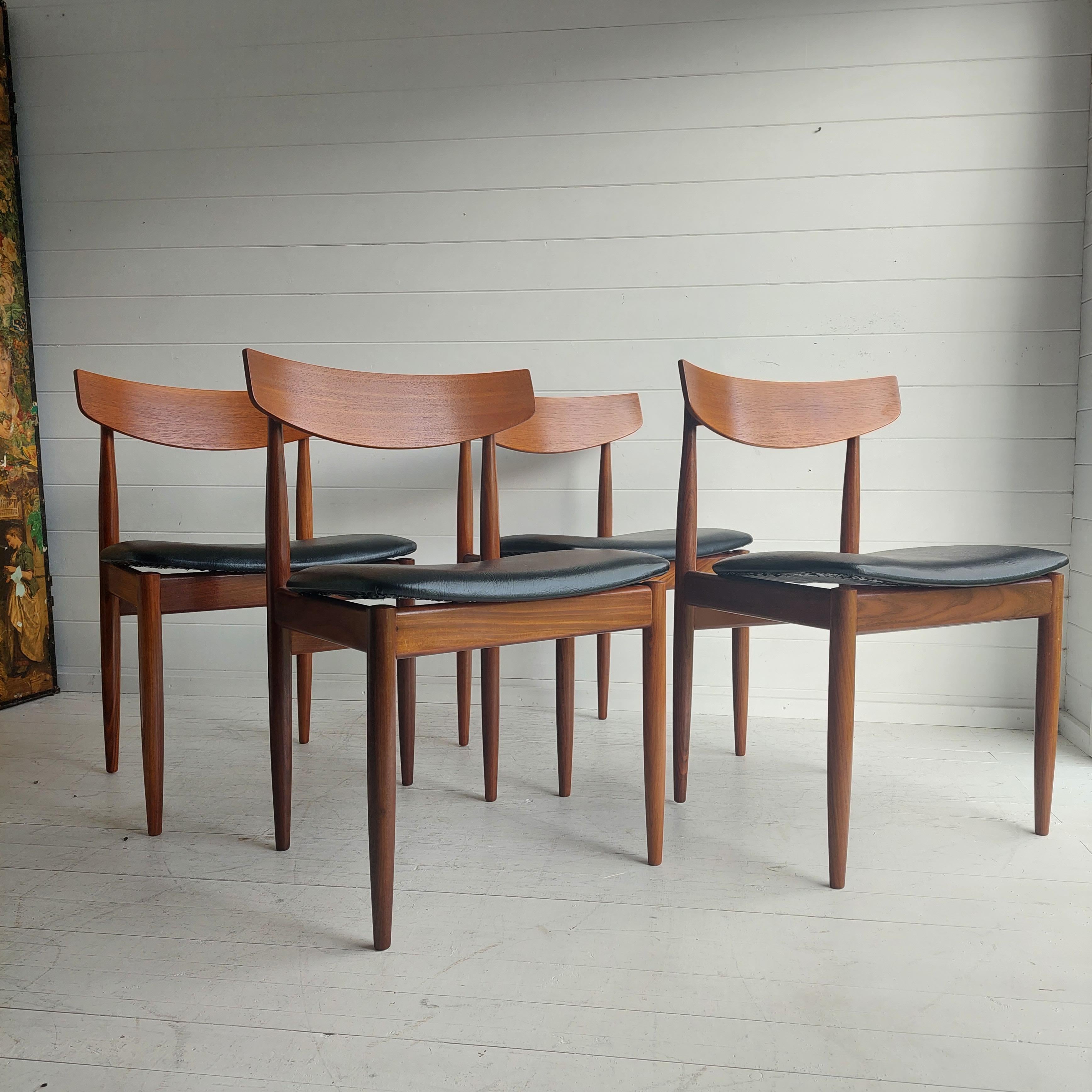 A beautifully designed & crafted set of 4 teak dining chairs designed by the Danish designer Ib Kofod Larsen as part of the Danish range for G-Plan in the 1960s.
The chairs all have the highly curved back support which is a Design feature that