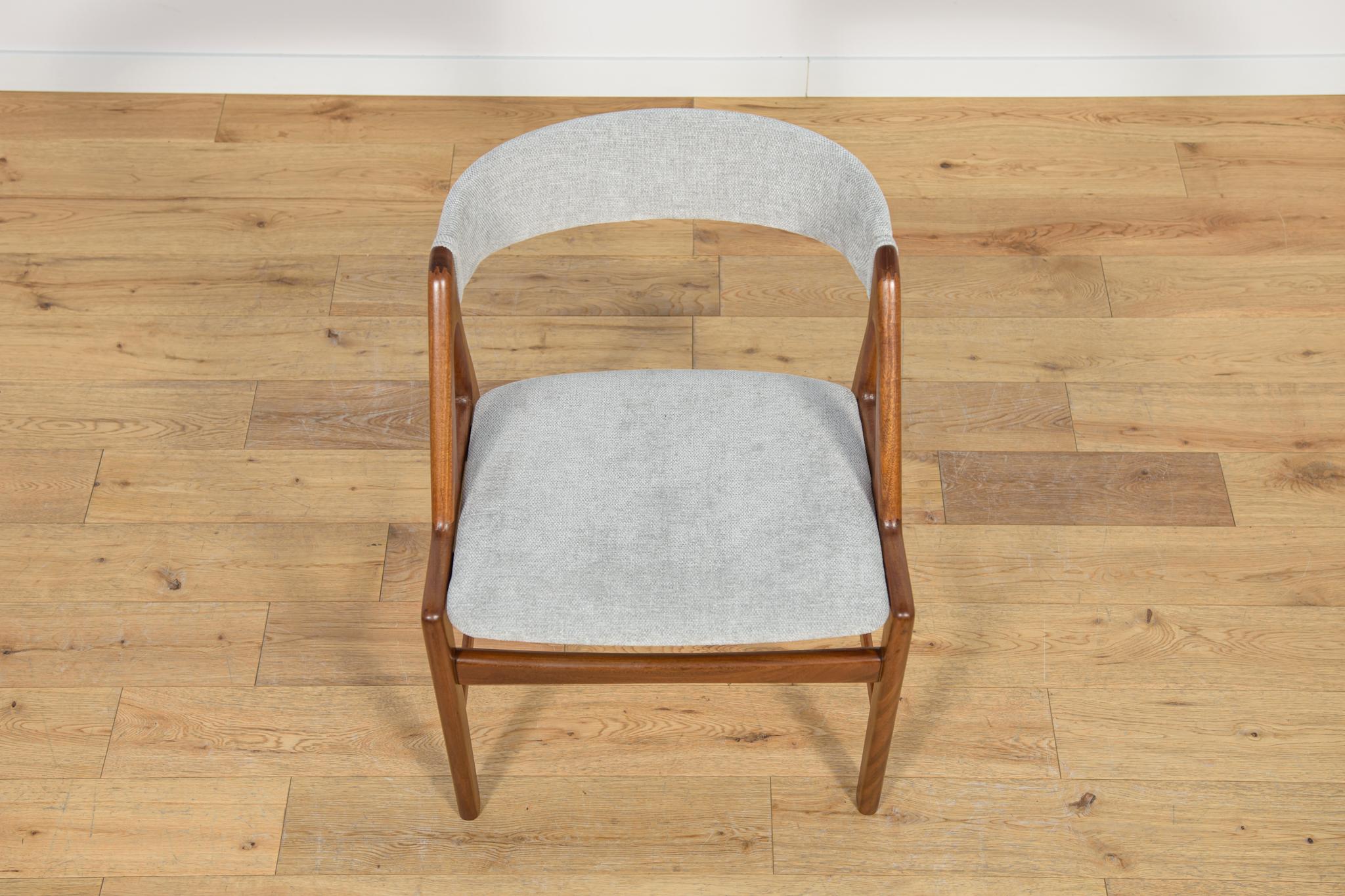 Milieu du XXe siècle Chaises de salle à manger en teck du milieu du siècle, Danemark, années 1960, ensemble de 4 en vente