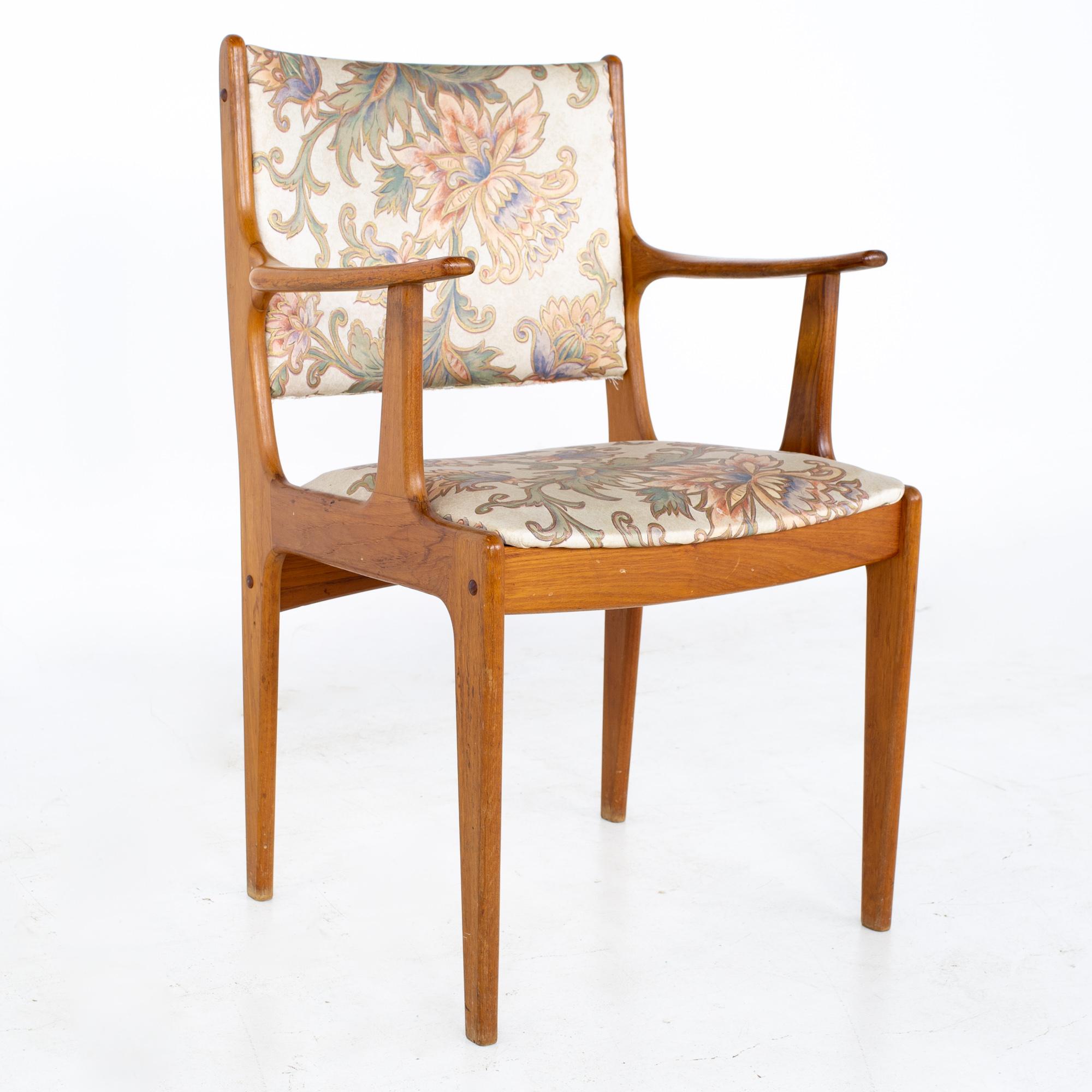 Danish Mid Century Teak Dining Chairs, Set of 5 For Sale
