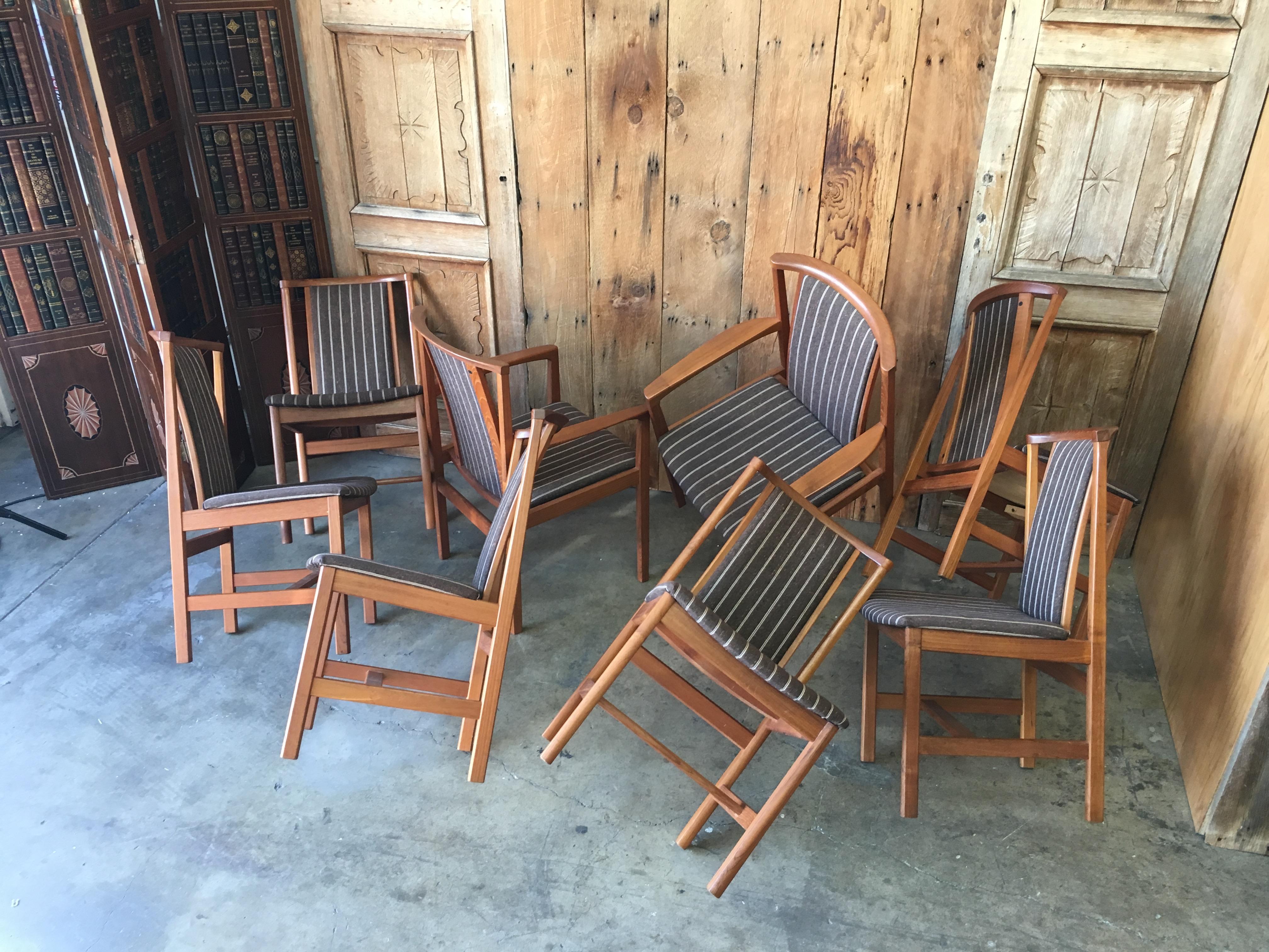 Mid Century Teak Dining Chairs Set of Eight 12