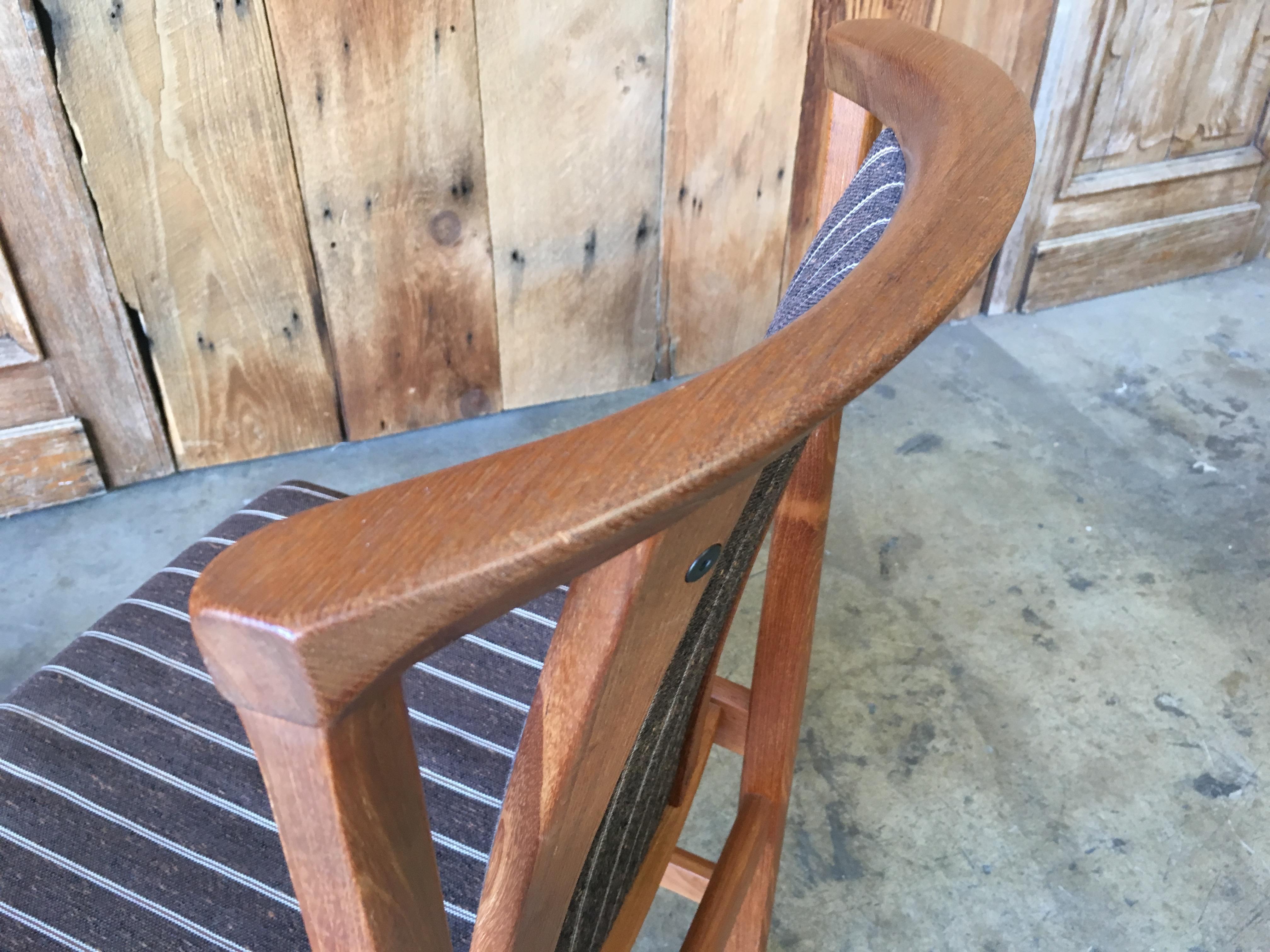 Mid Century Teak Dining Chairs Set of Eight In Good Condition In Denton, TX