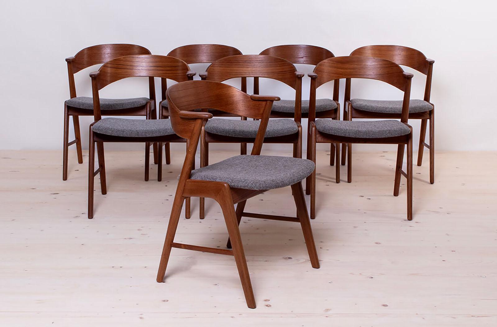 Milieu du XXe siècle Ensemble de salle à manger en teck du milieu du siècle par Korup, 8 chaises, table extensible, Danemark, années 1960