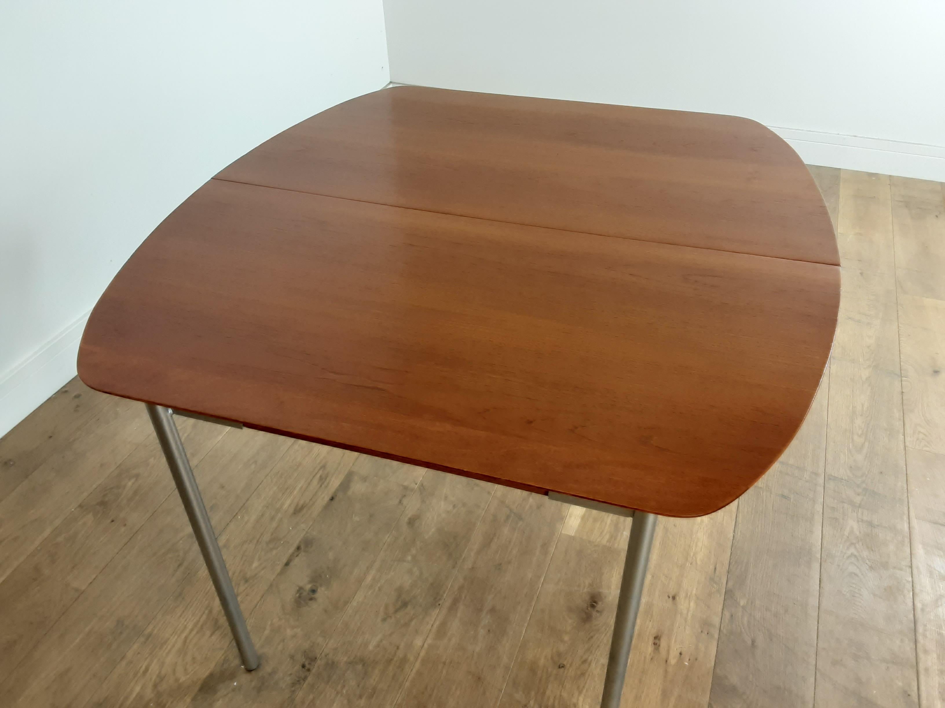 Midcentury Teak Dining Table and 4 Chairs by John and Sylvia Reid for Stag For Sale 1