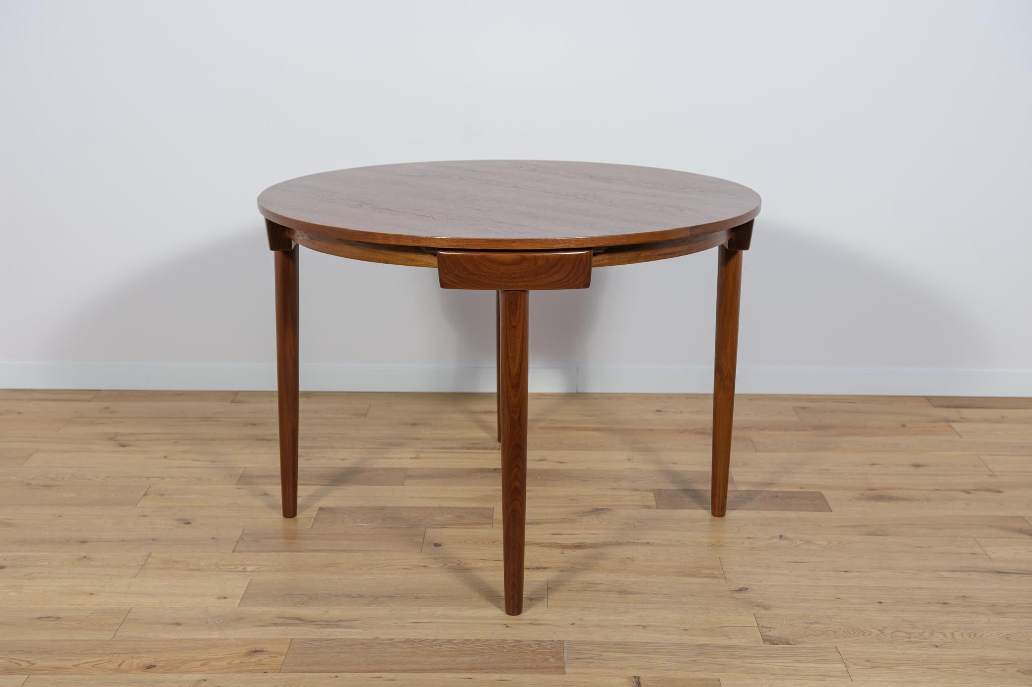 Mid-20th Century Mid-Century Teak Dining Table and Chairs Set by Hans Olsen for Frem Røjle, 1950s For Sale