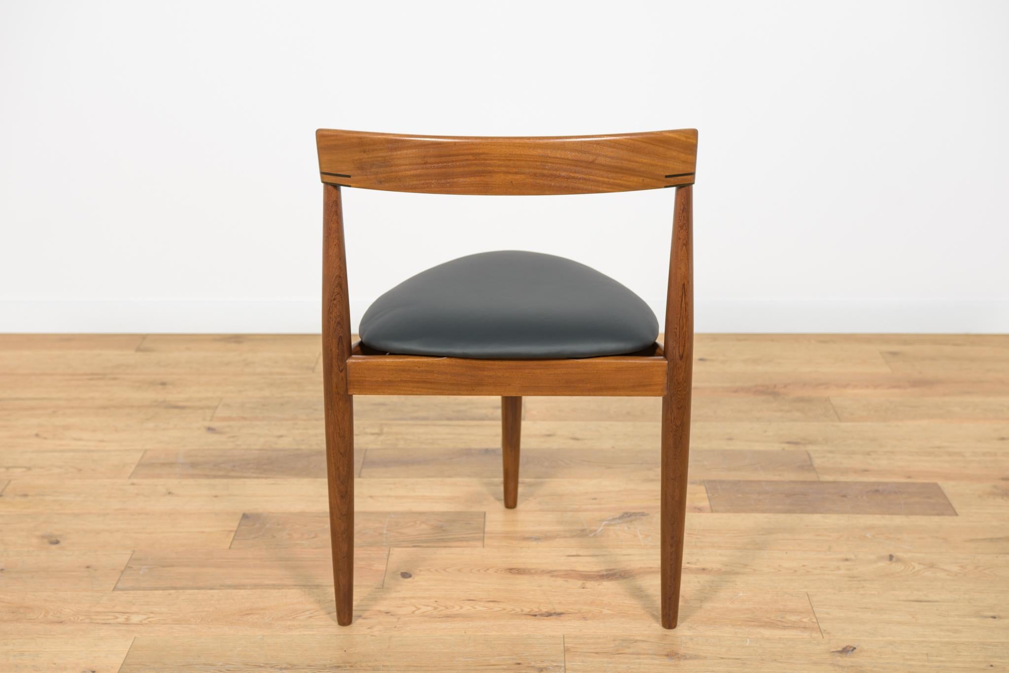  Mid-Century Teak Dining Table and Chairs Set by Hans Olsen for Frem Røjle. For Sale 3