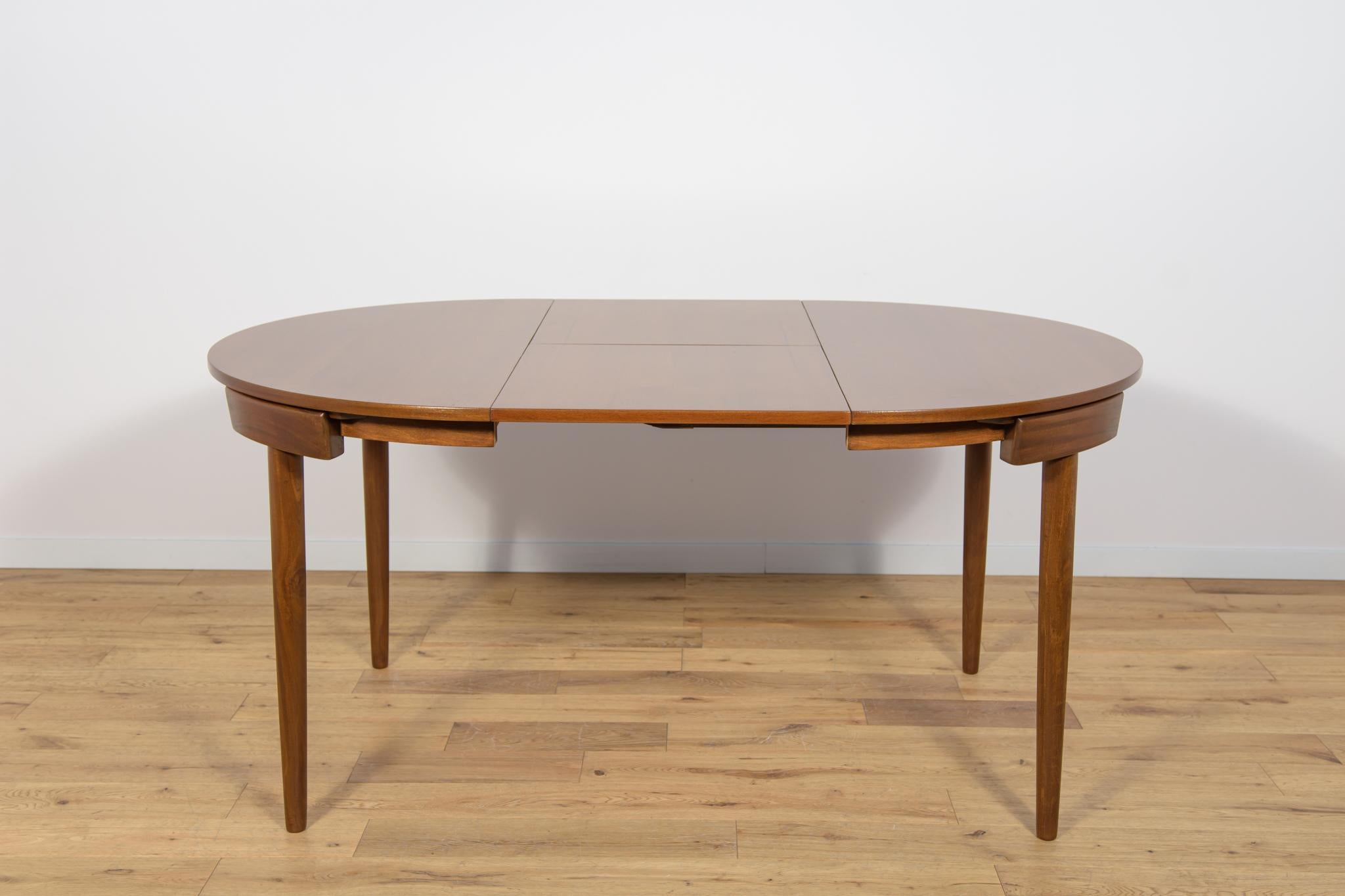  Mid-Century Teak Dining Table and Chairs Set by Hans Olsen for Frem Røjle. For Sale 7