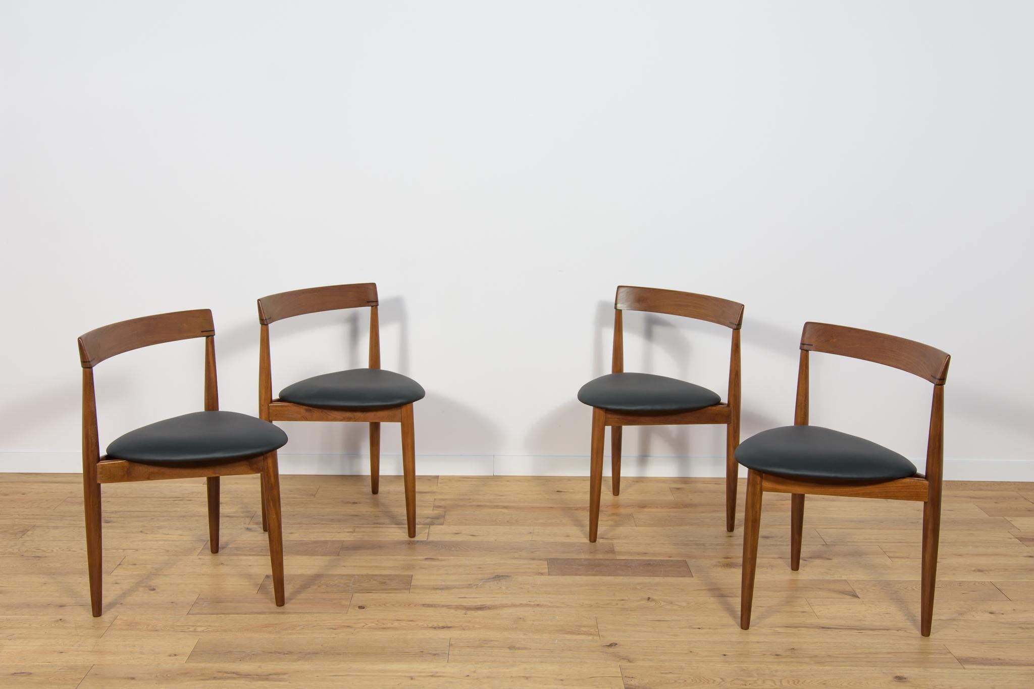 Mid-20th Century  Mid-Century Teak Dining Table and Chairs Set by Hans Olsen for Frem Røjle. For Sale