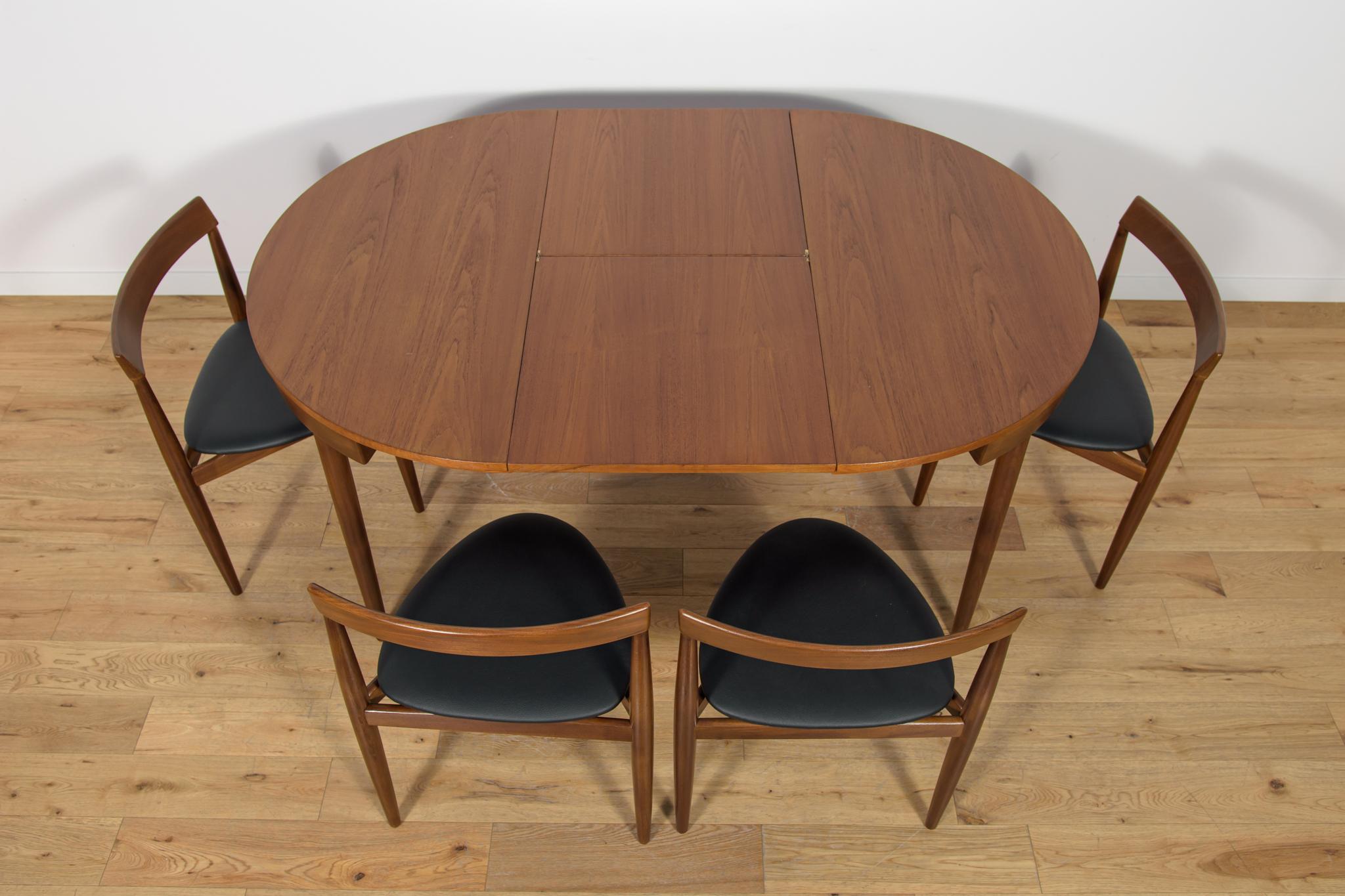 Mid-20th Century Mid-Century Teak Dining Table and Chairs Set by Hans Olsen for Frem Røjle. For Sale