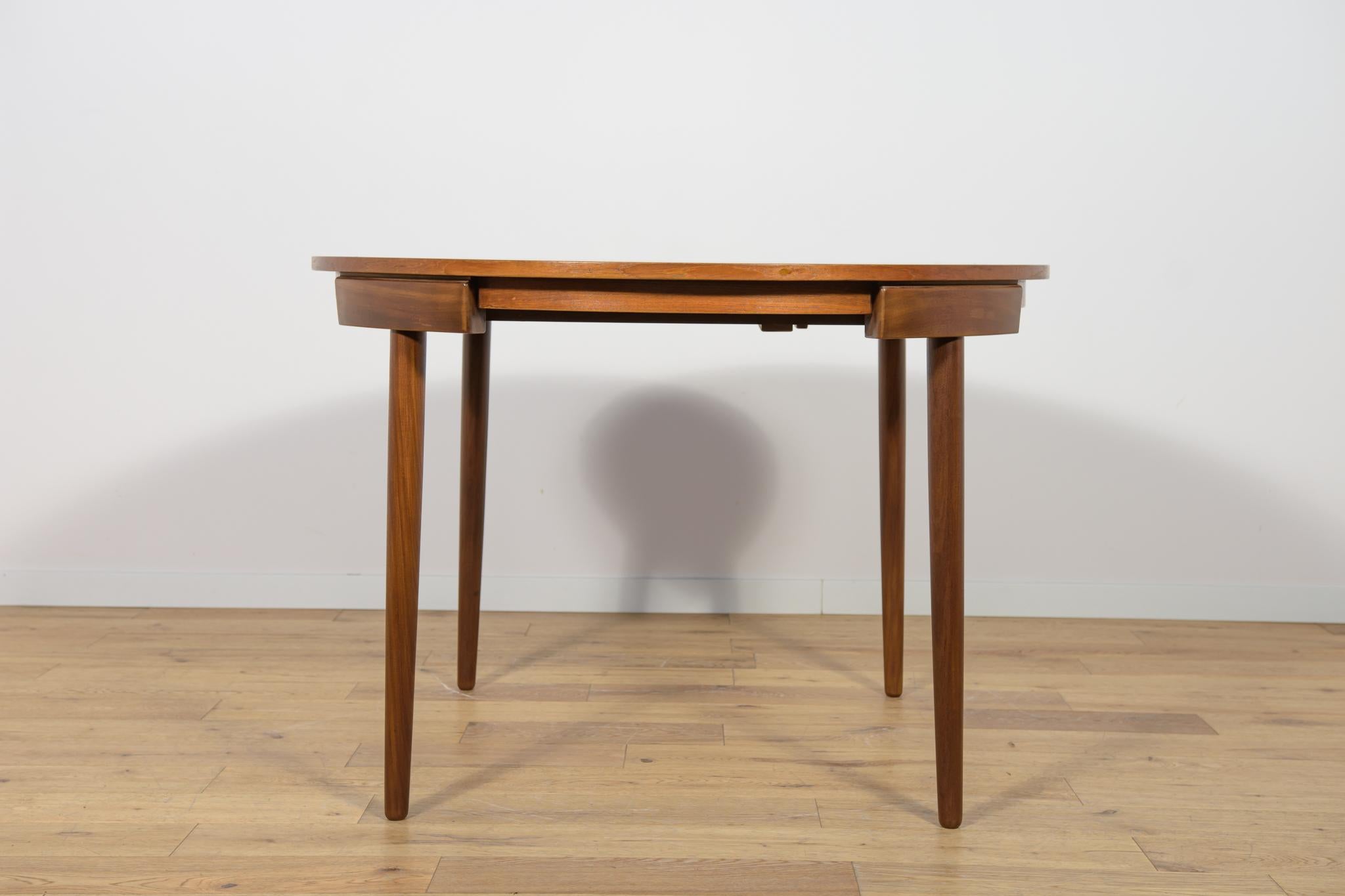 Mid-Century Teak Dining Table and Chairs Set by Hans Olsen for Frem Røjle. For Sale 1