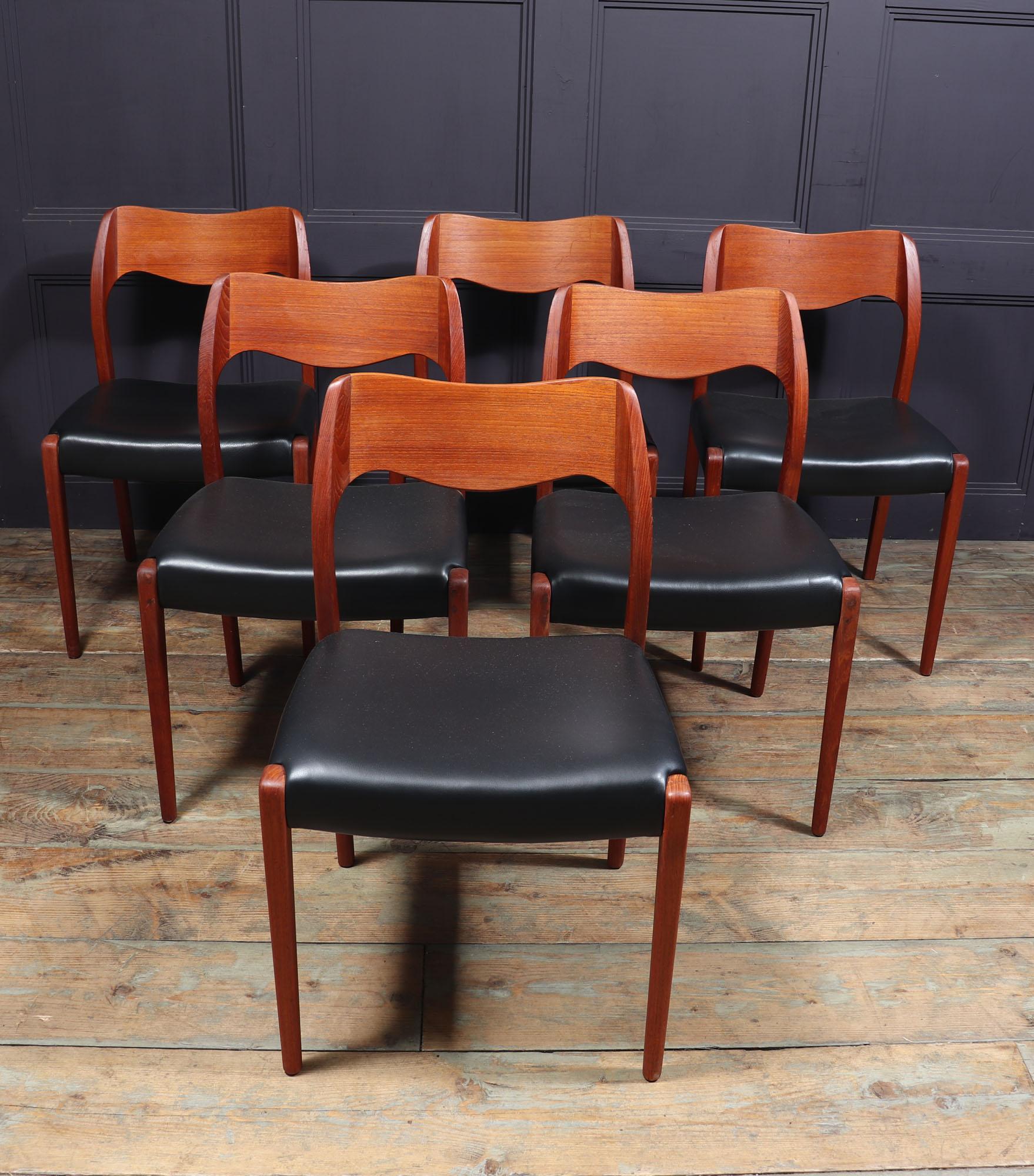 Mid-Century Teak Dining Table by Johannes Anderson 4