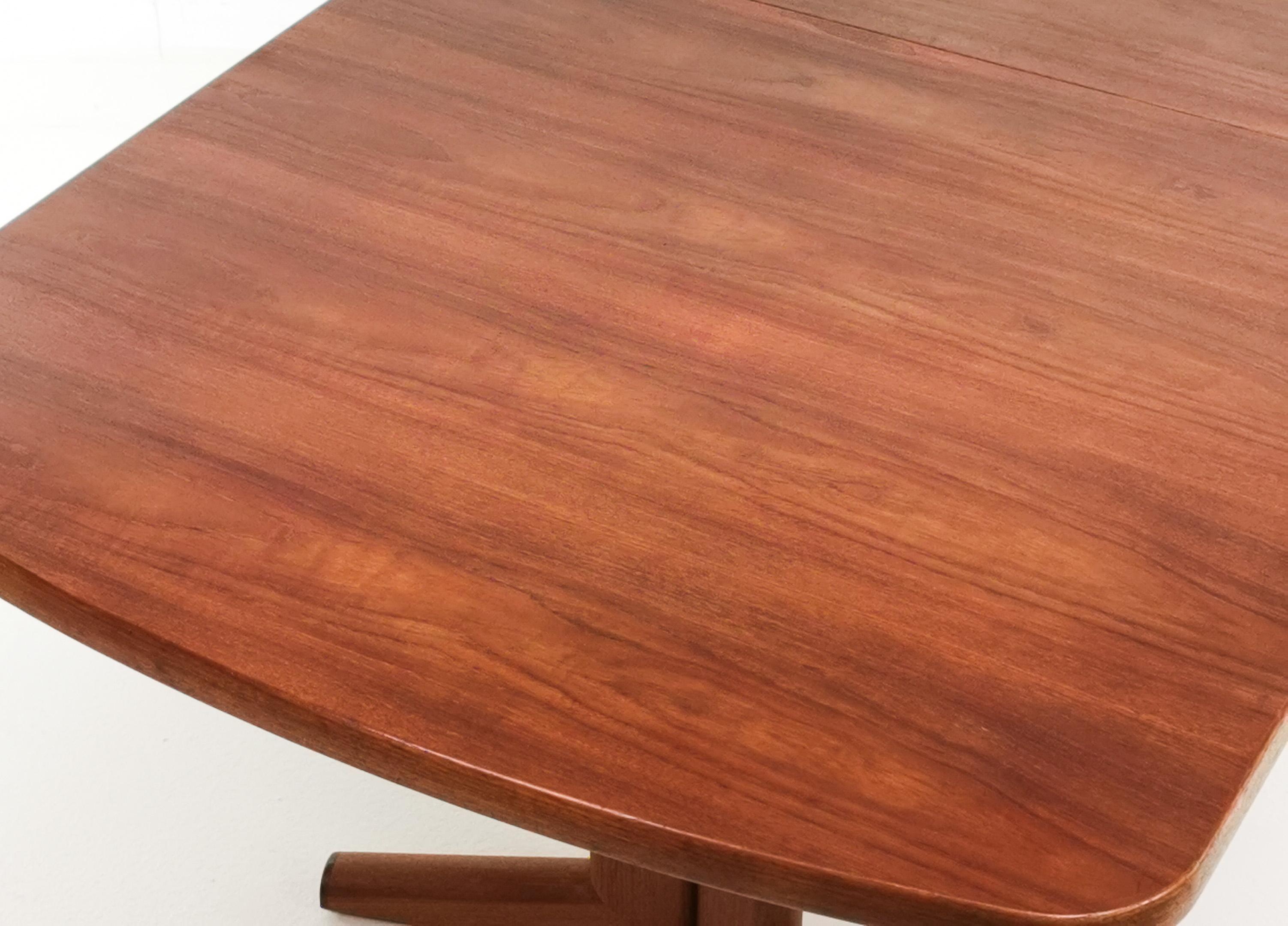 British Midcentury Teak Dining Table By Martin Hall for Gordon Russell, 1970s