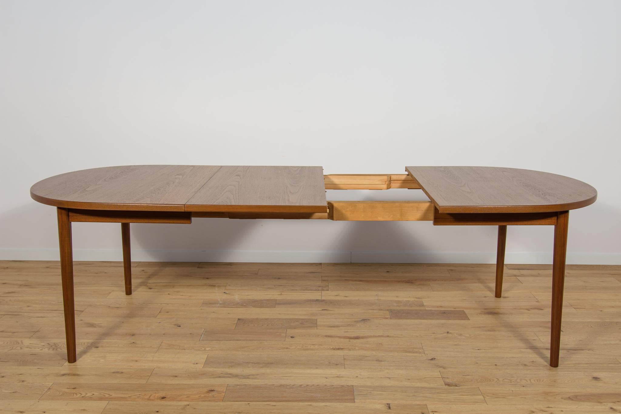 Table de salle à manger du milieu du siècle dernier par Nils Jonsson Hugo Troeds, Suède, années 1960 en vente 2