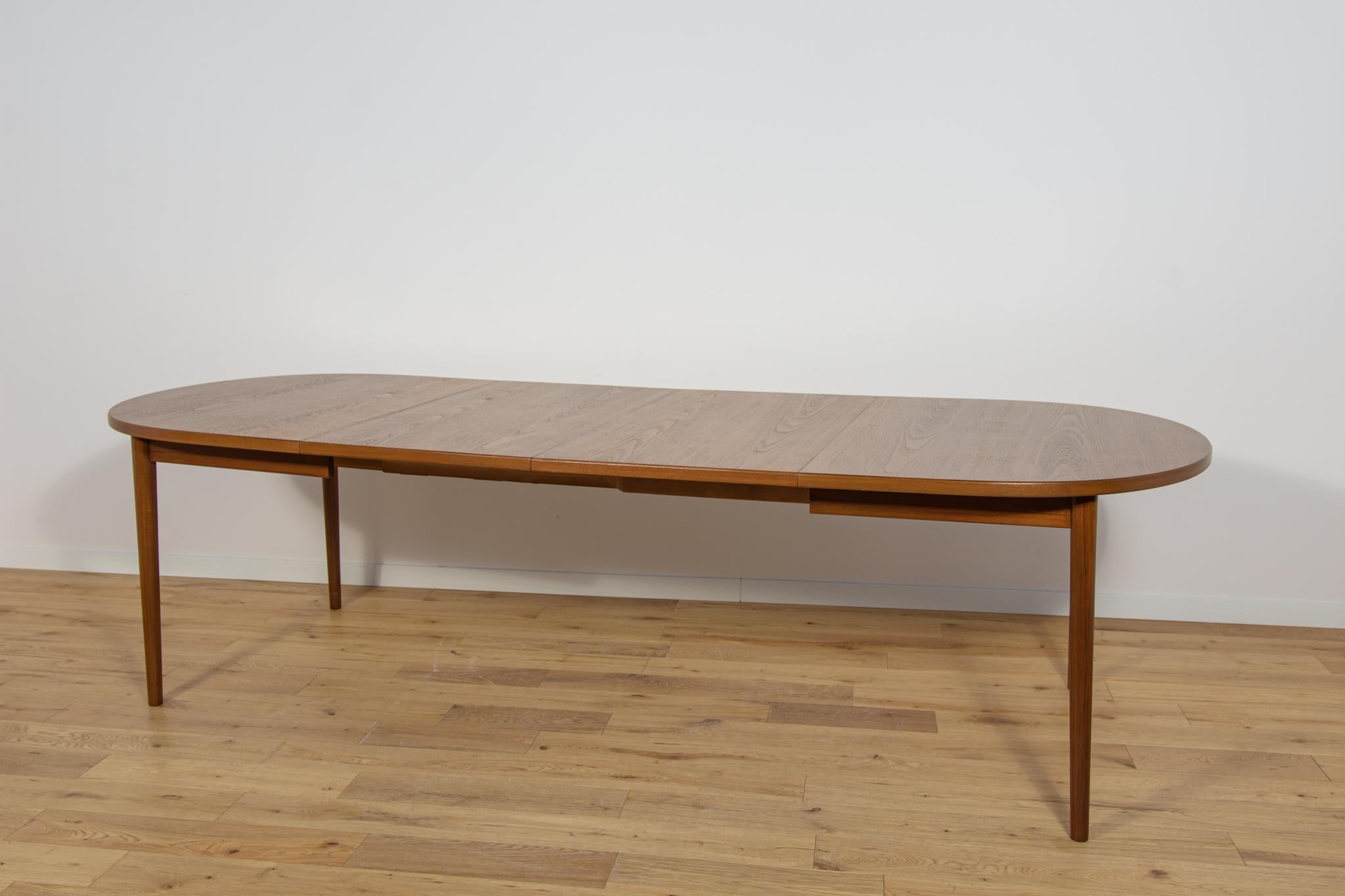 Table de salle à manger du milieu du siècle dernier par Nils Jonsson Hugo Troeds, Suède, années 1960 en vente 5