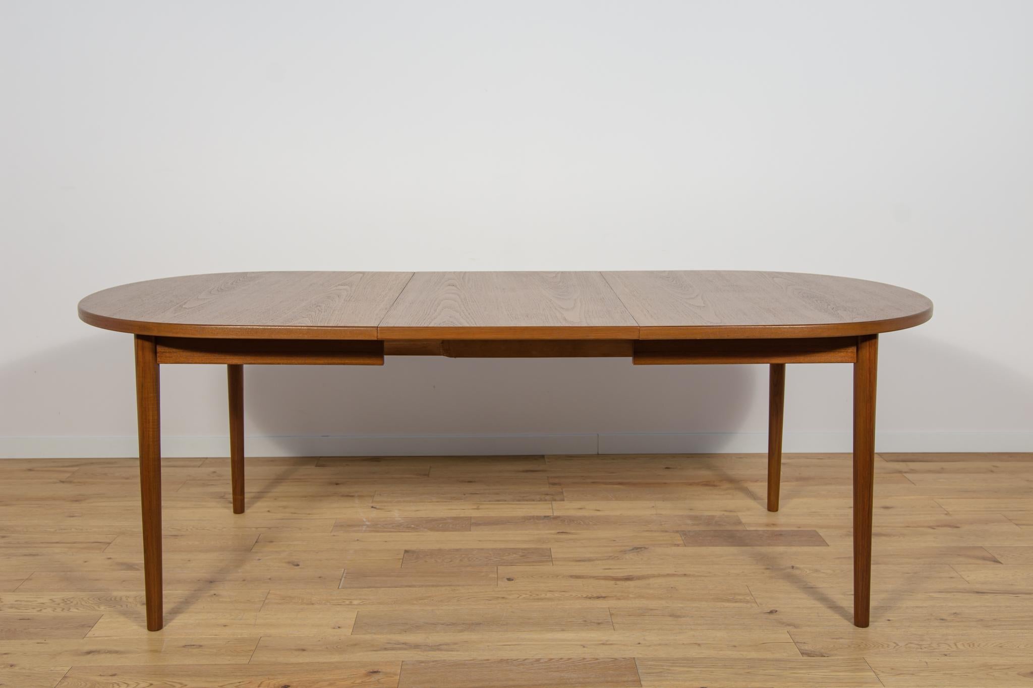 Table de salle à manger du milieu du siècle dernier par Nils Jonsson Hugo Troeds, Suède, années 1960 en vente 8