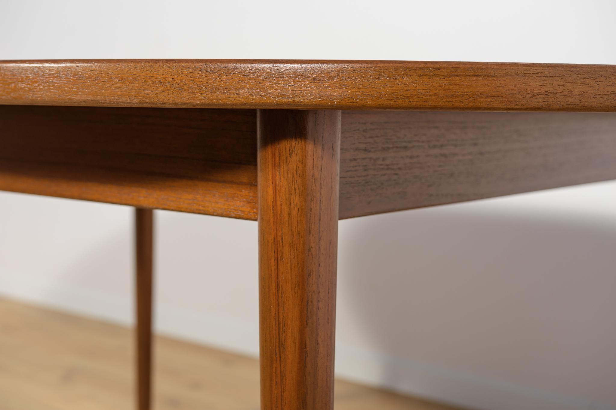 Table de salle à manger du milieu du siècle dernier par Nils Jonsson Hugo Troeds, Suède, années 1960 en vente 11