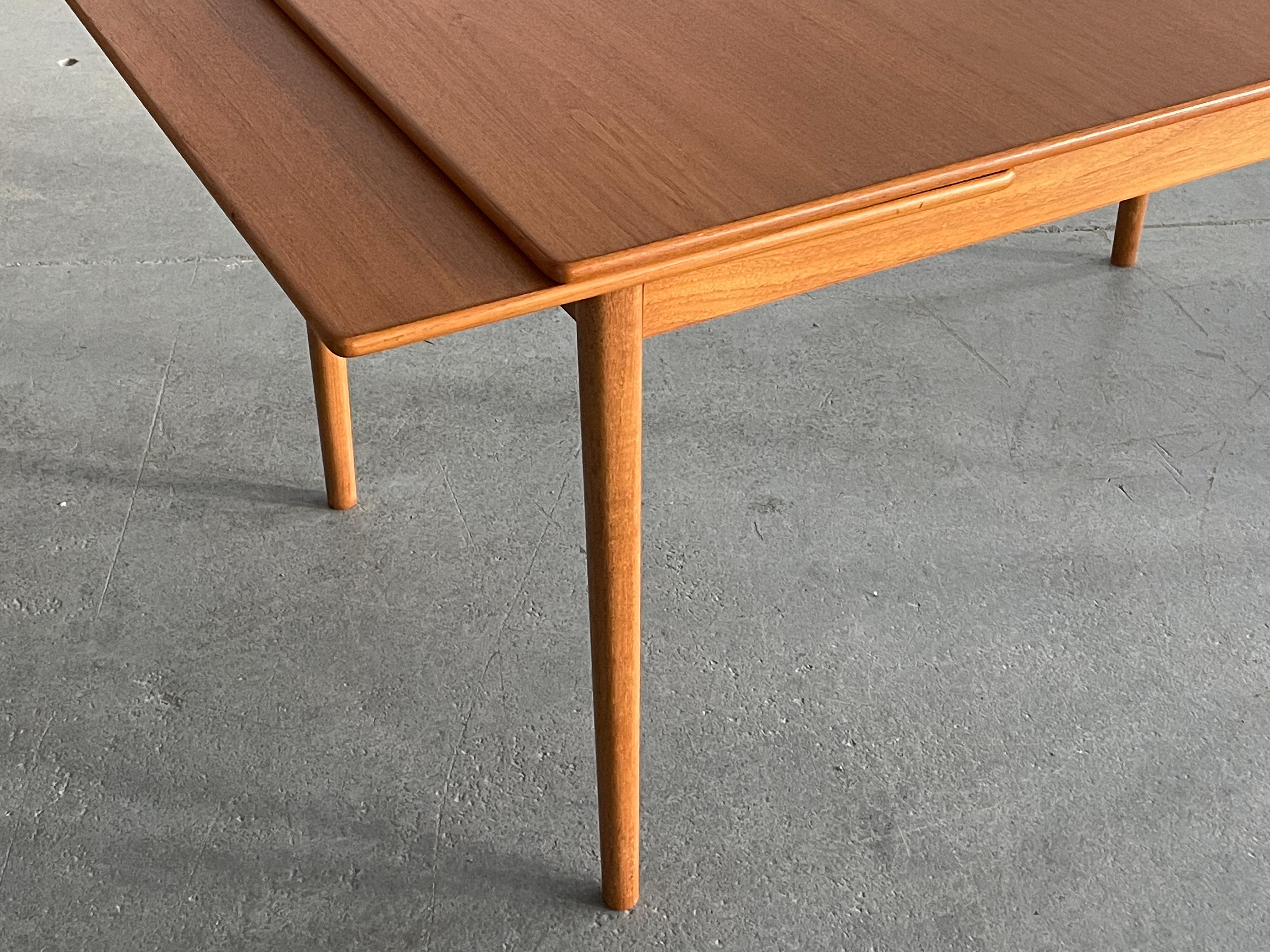 Suédois Table de salle à manger du milieu du siècle dernier par Nils Jonsson Hugo Troeds, Suède, années 1960 en vente