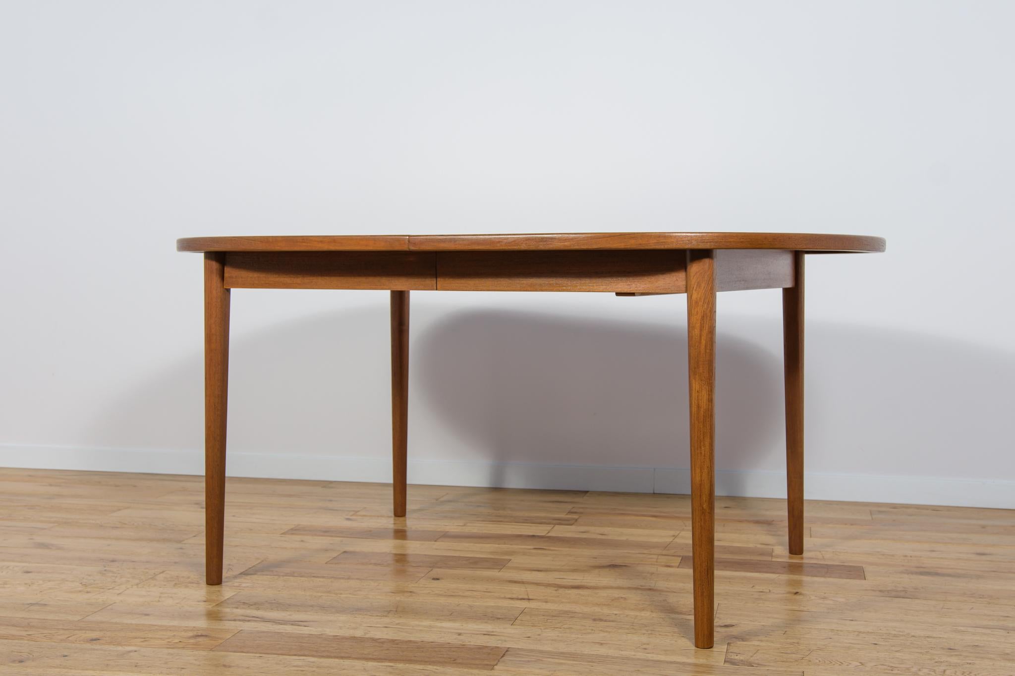 Mid Century Teak Dining Table by Nils Jonsson Hugo Troeds, Sweden, 1960s In Excellent Condition For Sale In GNIEZNO, 30