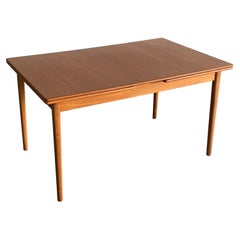 Table de salle à manger du milieu du siècle dernier par Nils Jonsson Hugo Troeds, Suède, années 1960