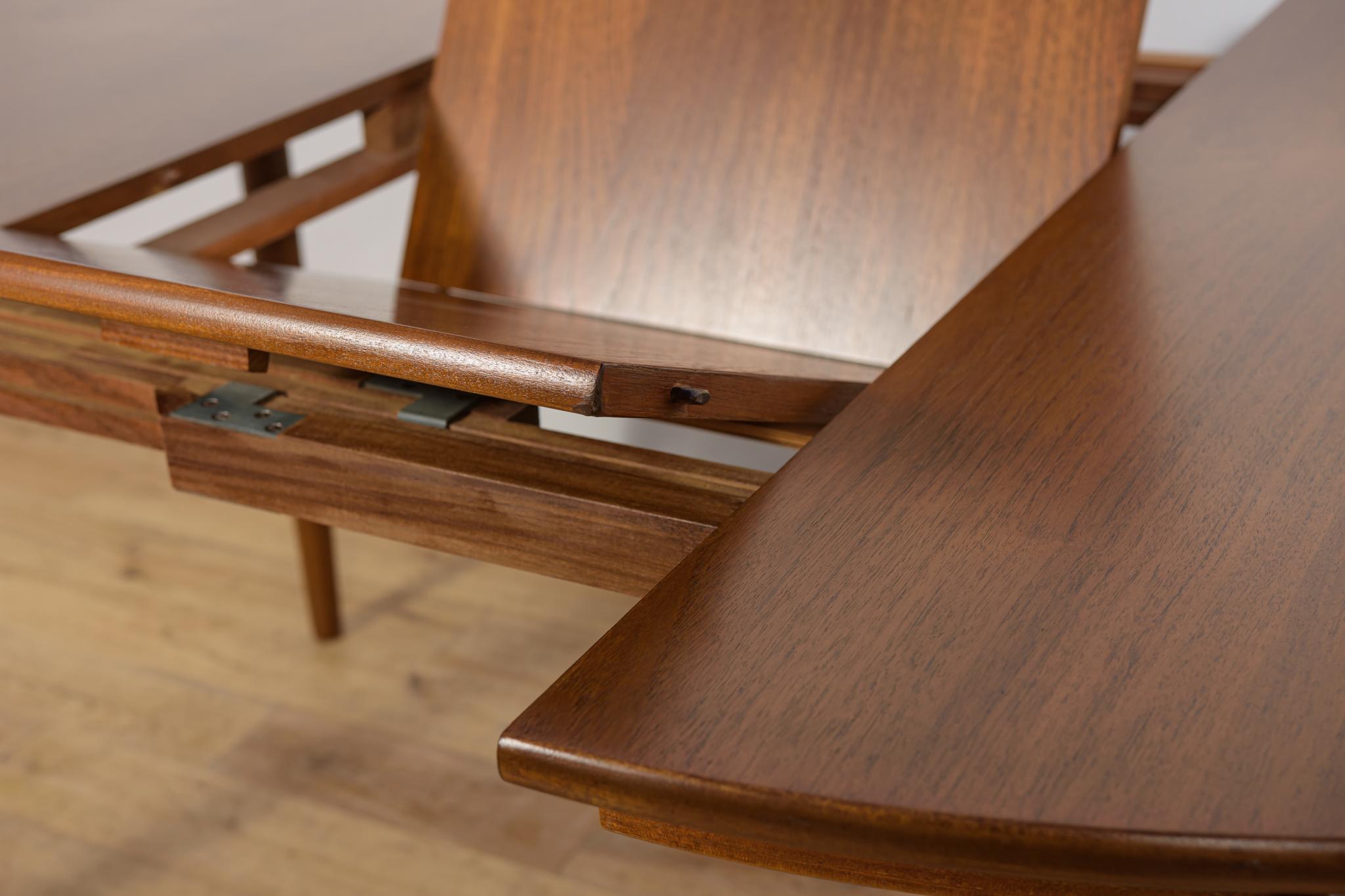 Mid-Century Teak Dining Table & Chairs by Hans Olsen for Frem Røjle, Denmark. For Sale 11