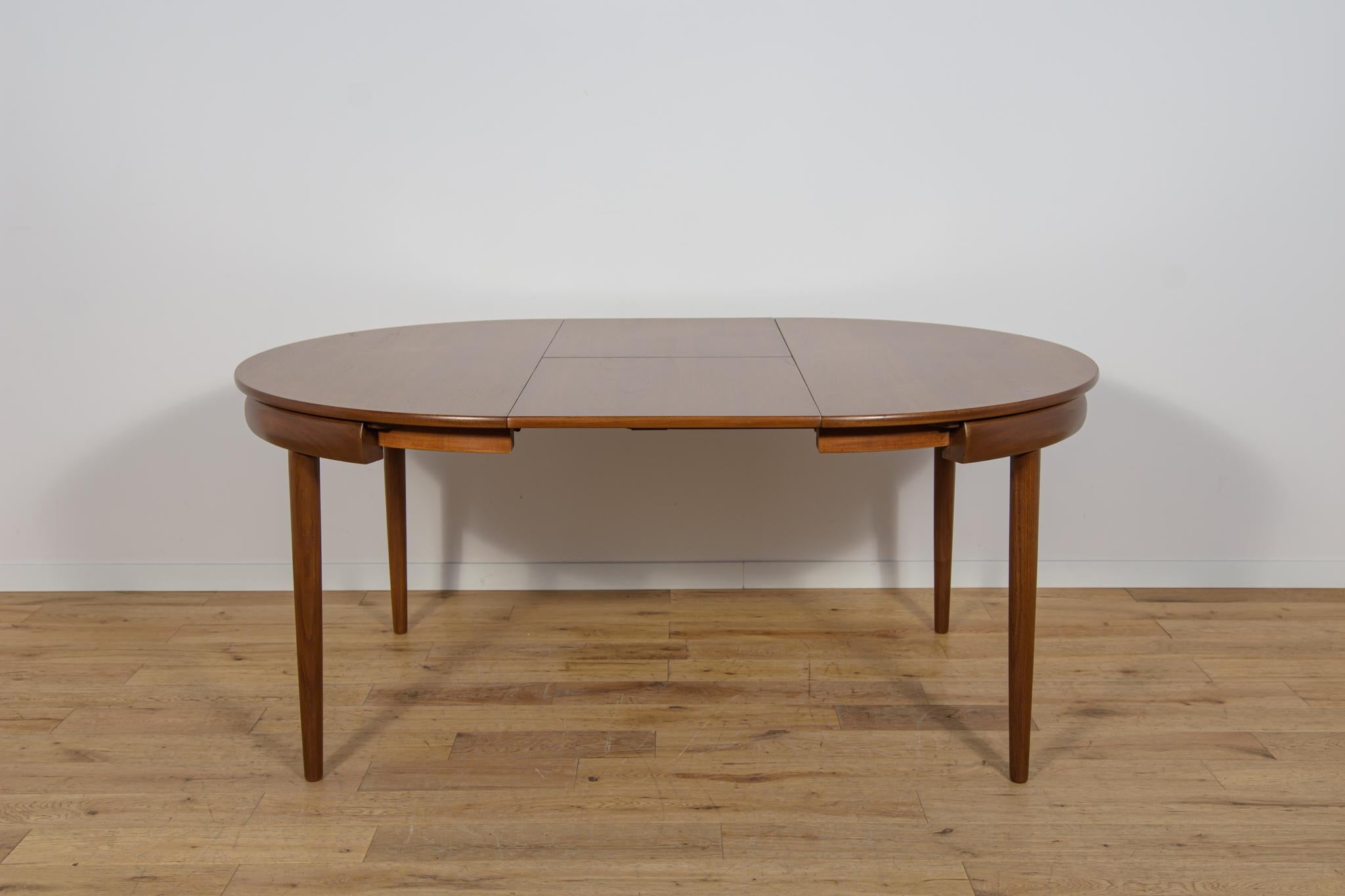 Leather Mid-Century Teak Dining Table & Chairs by Hans Olsen for Frem Røjle, Denmark. For Sale