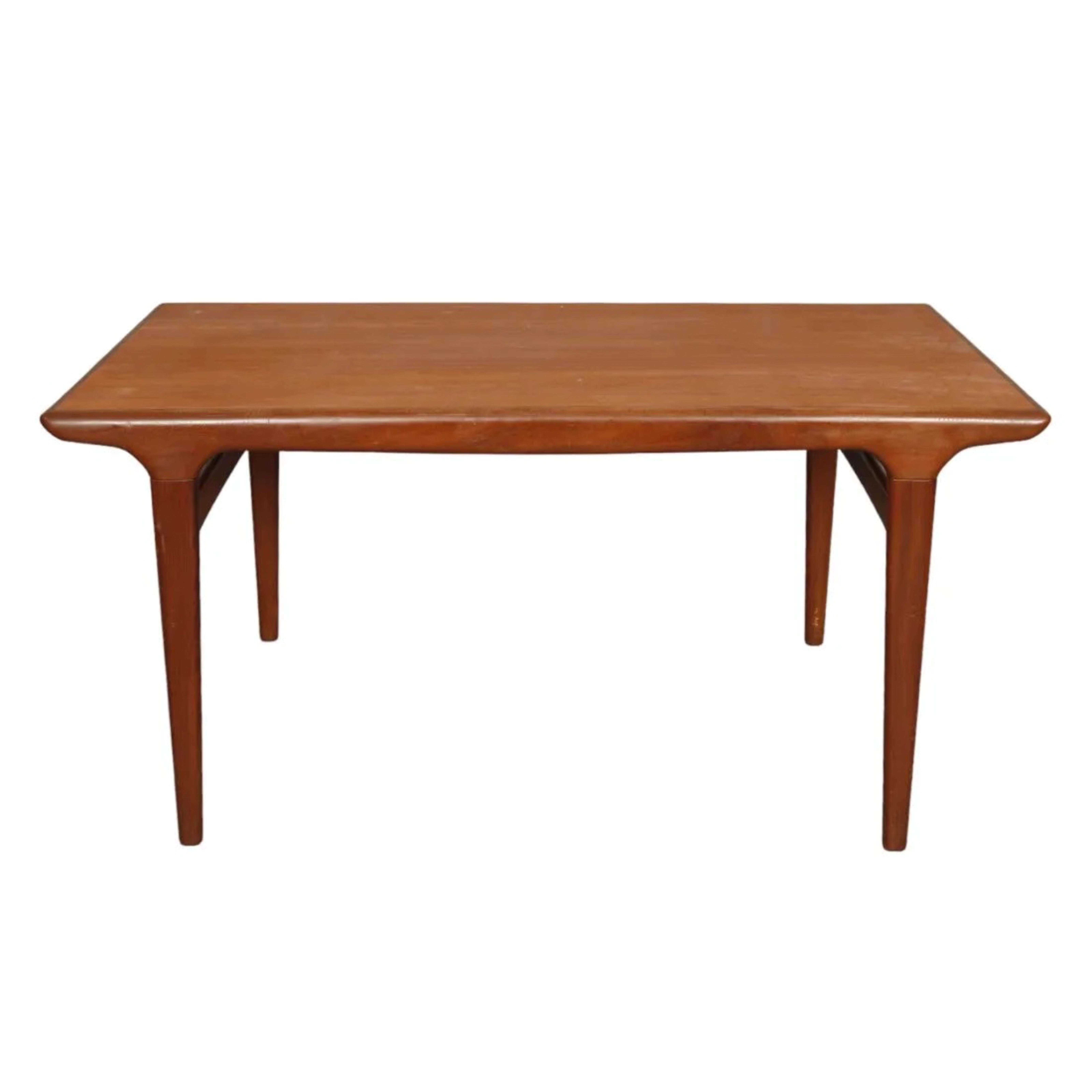 Mid-Century Teak Dinning table with inner leave  1950s

Dimensions:
L60 x D33 X H28.8 in + 36 in extend trim 
2.5 in drop can fit an arm dining chair with 25 in arms height under


Condition:
very good considering age and use  
sturdy and heavy