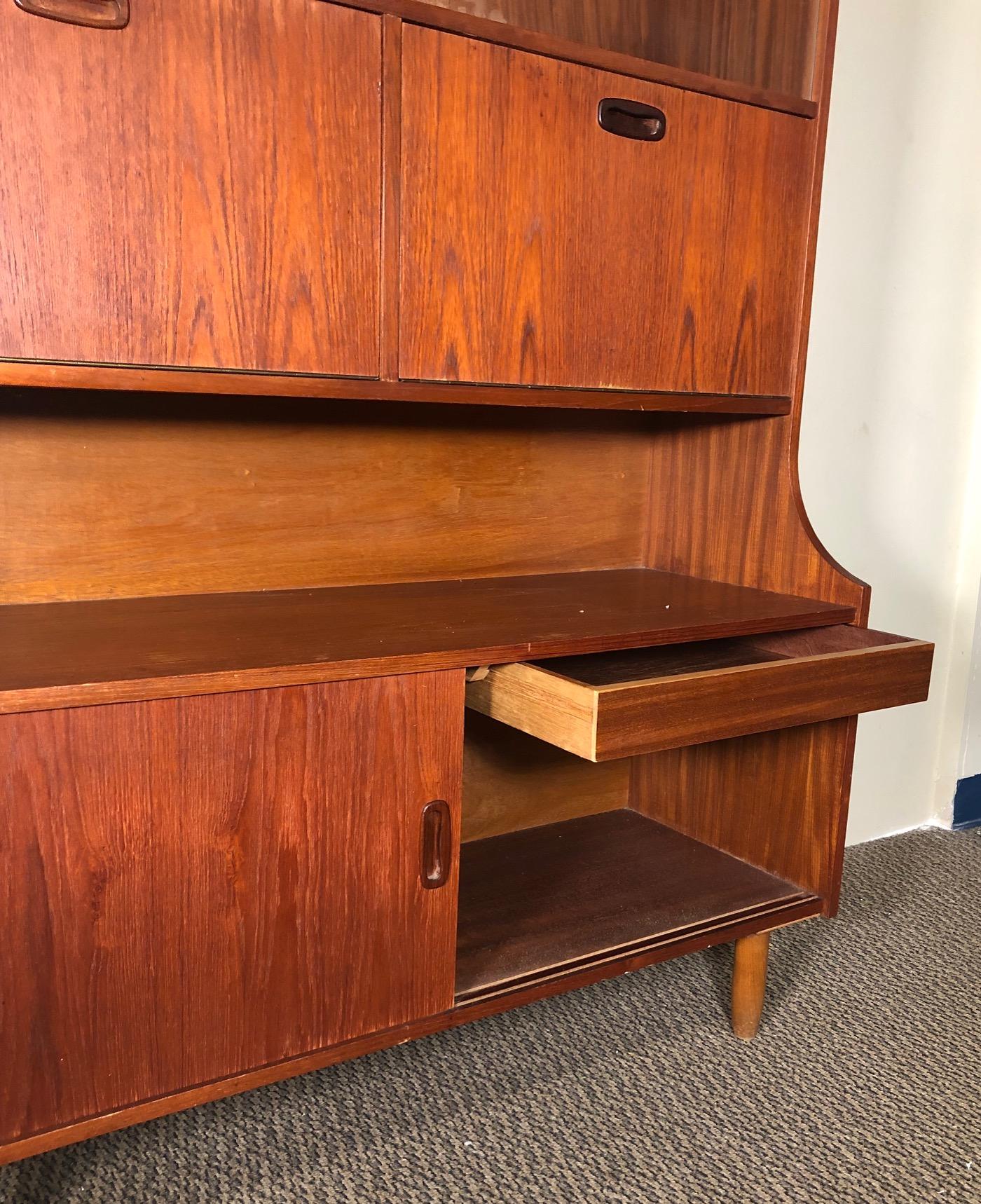 Veneer Midcentury Teak Display Cabinet Secretary and Bar by Ellman Furniture For Sale