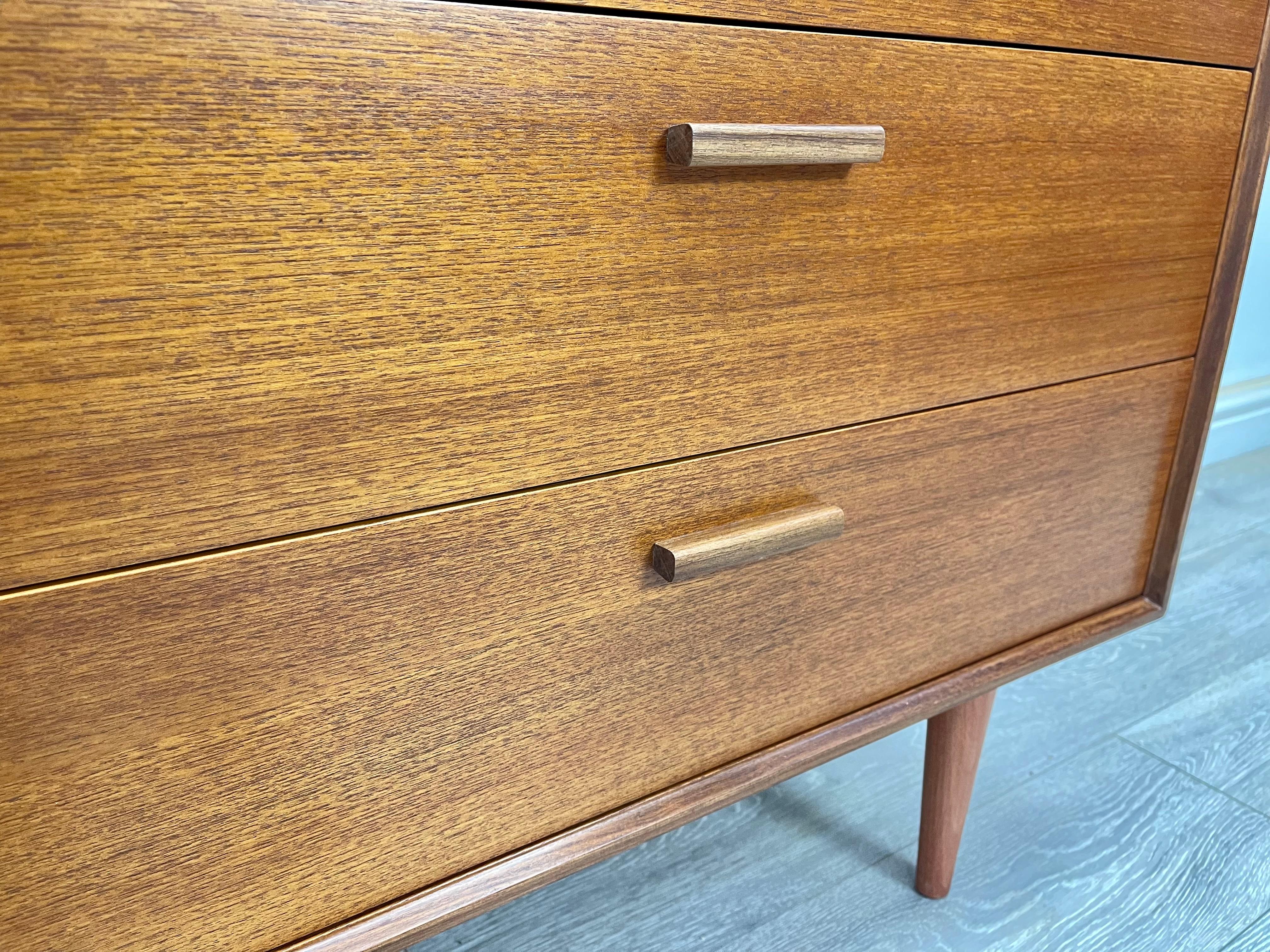 Midcentury Teak Double Chest of Drawers In Excellent Condition In Hull, GB