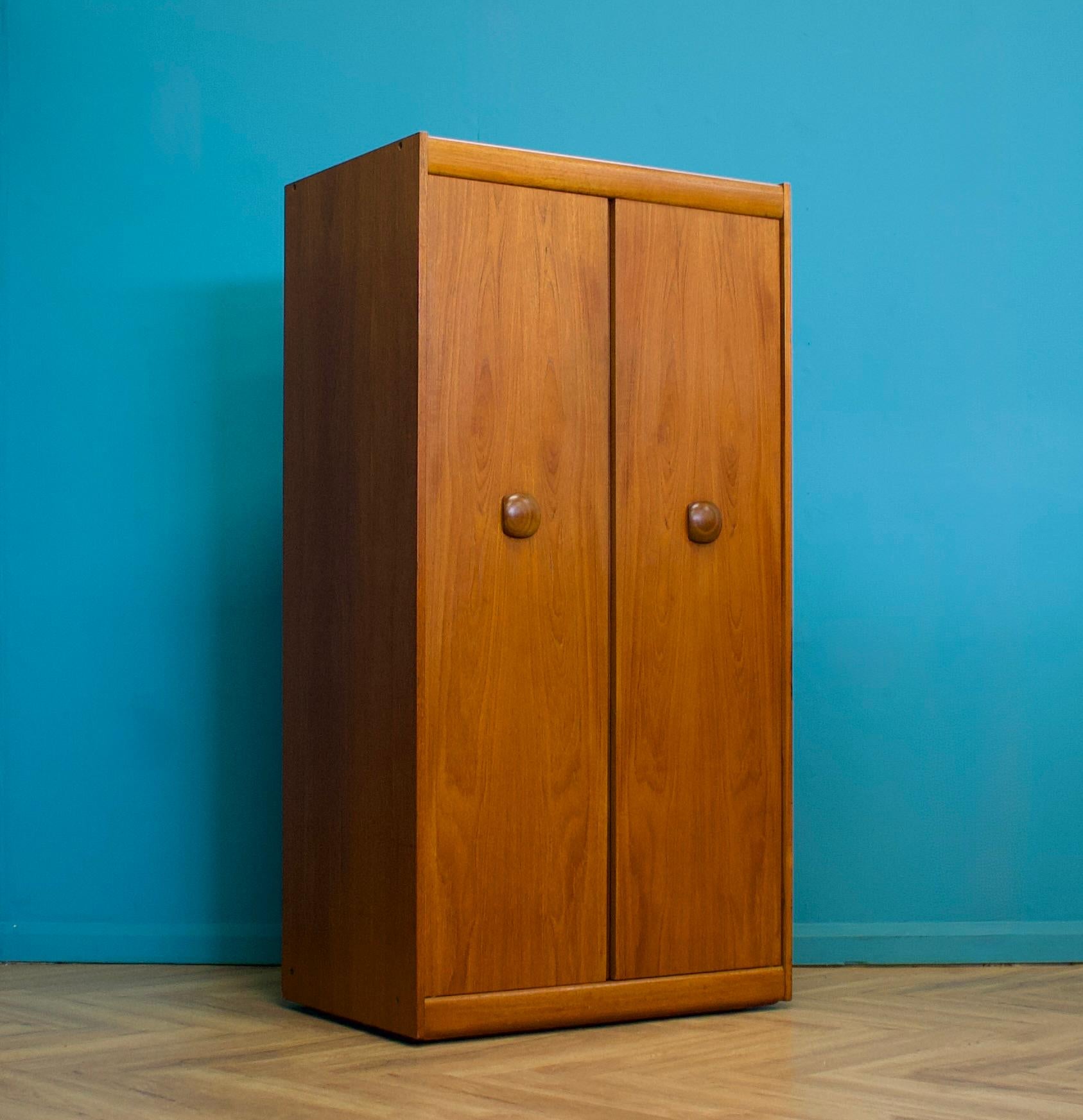 Veneer Mid Century Teak Double Door Wardrobe from Elliots of Newbury 1960s