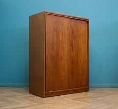 Armoire à deux portes coulissantes en teck du milieu du siècle, Austinsuite, années 1960