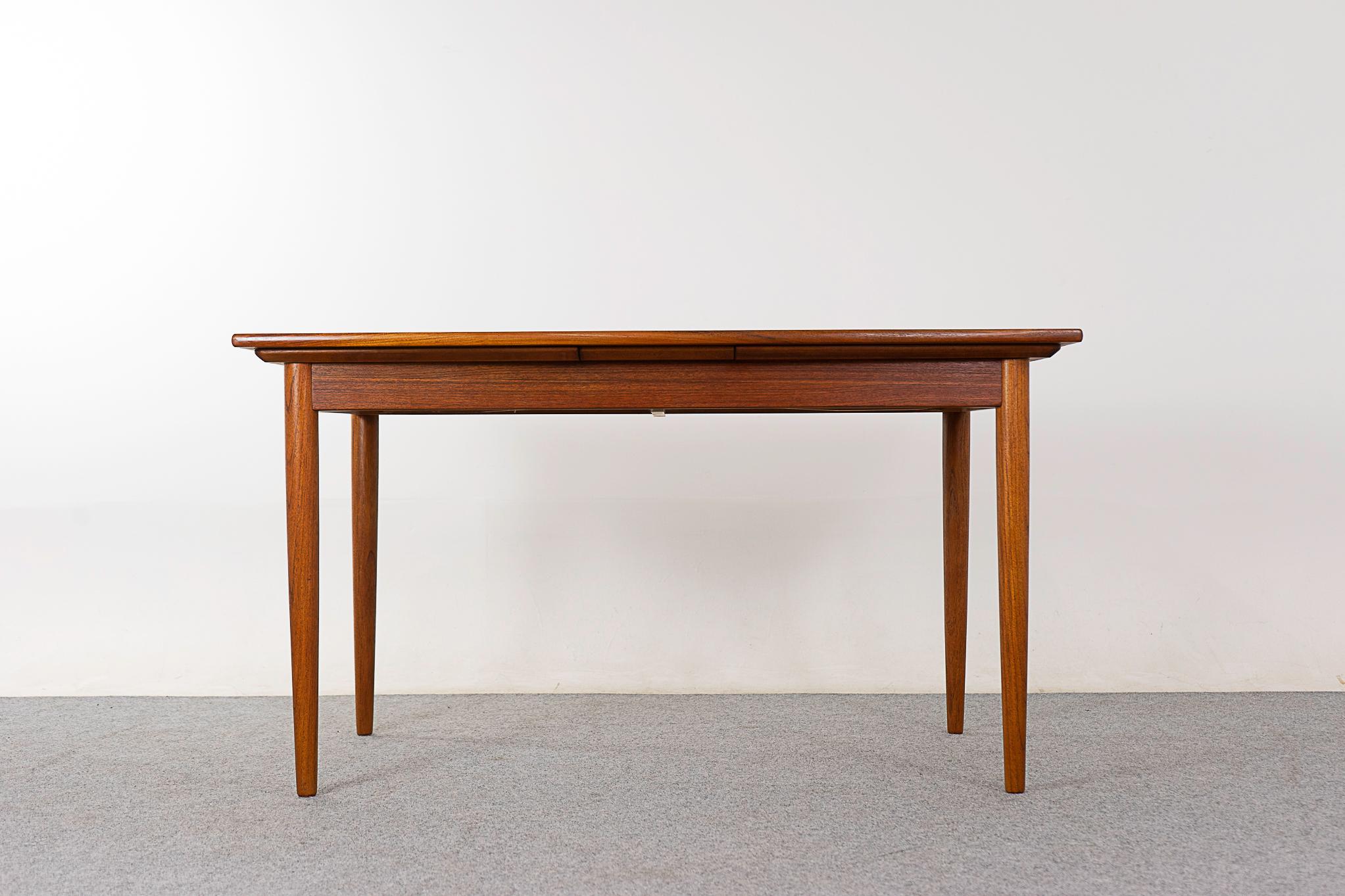 Scandinavian Modern Mid-Century Teak Draw Leaf Dining Table For Sale