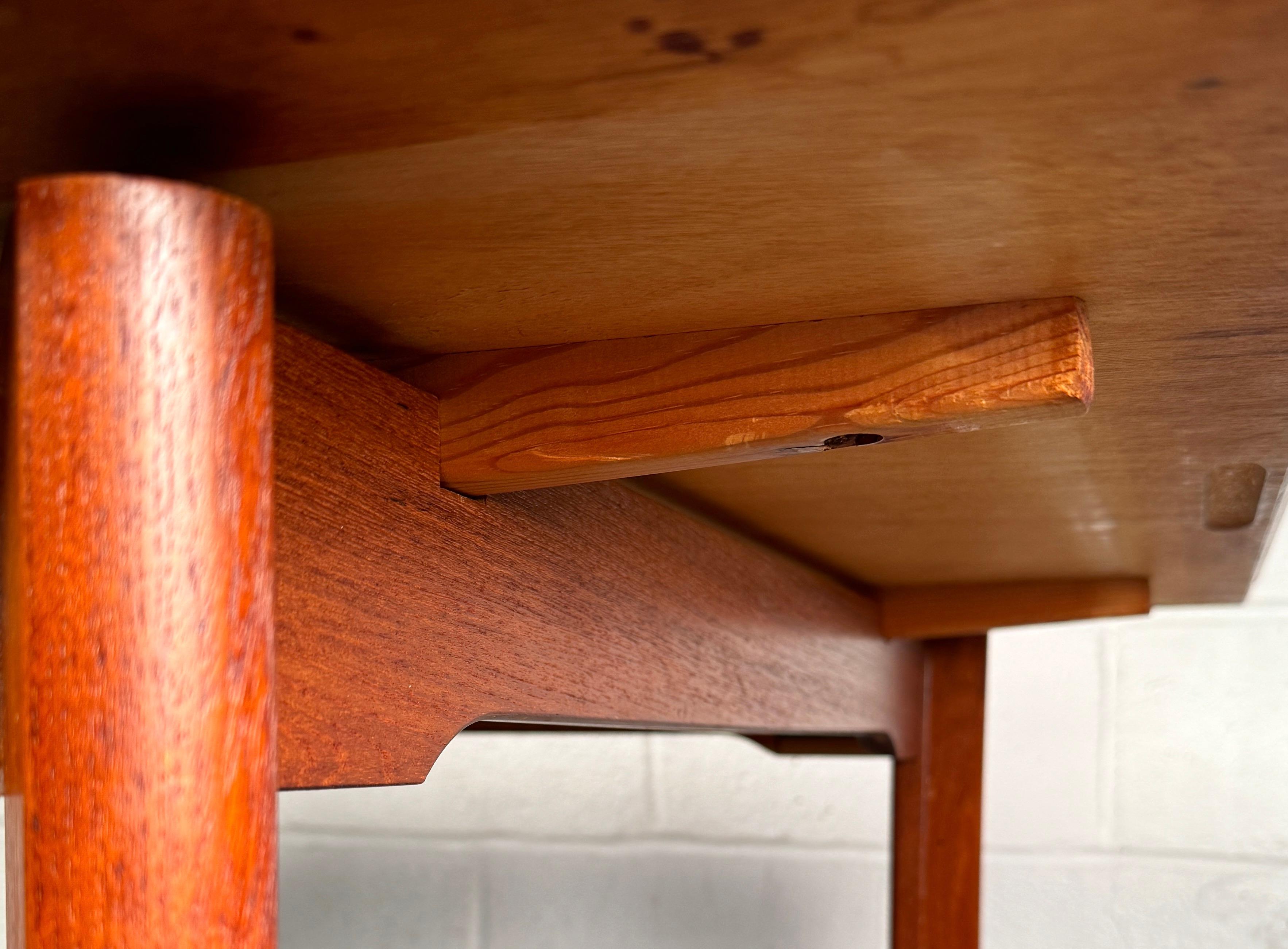 Mid-Century Teak Draw Leaf Table Made in Denmark For Sale 6