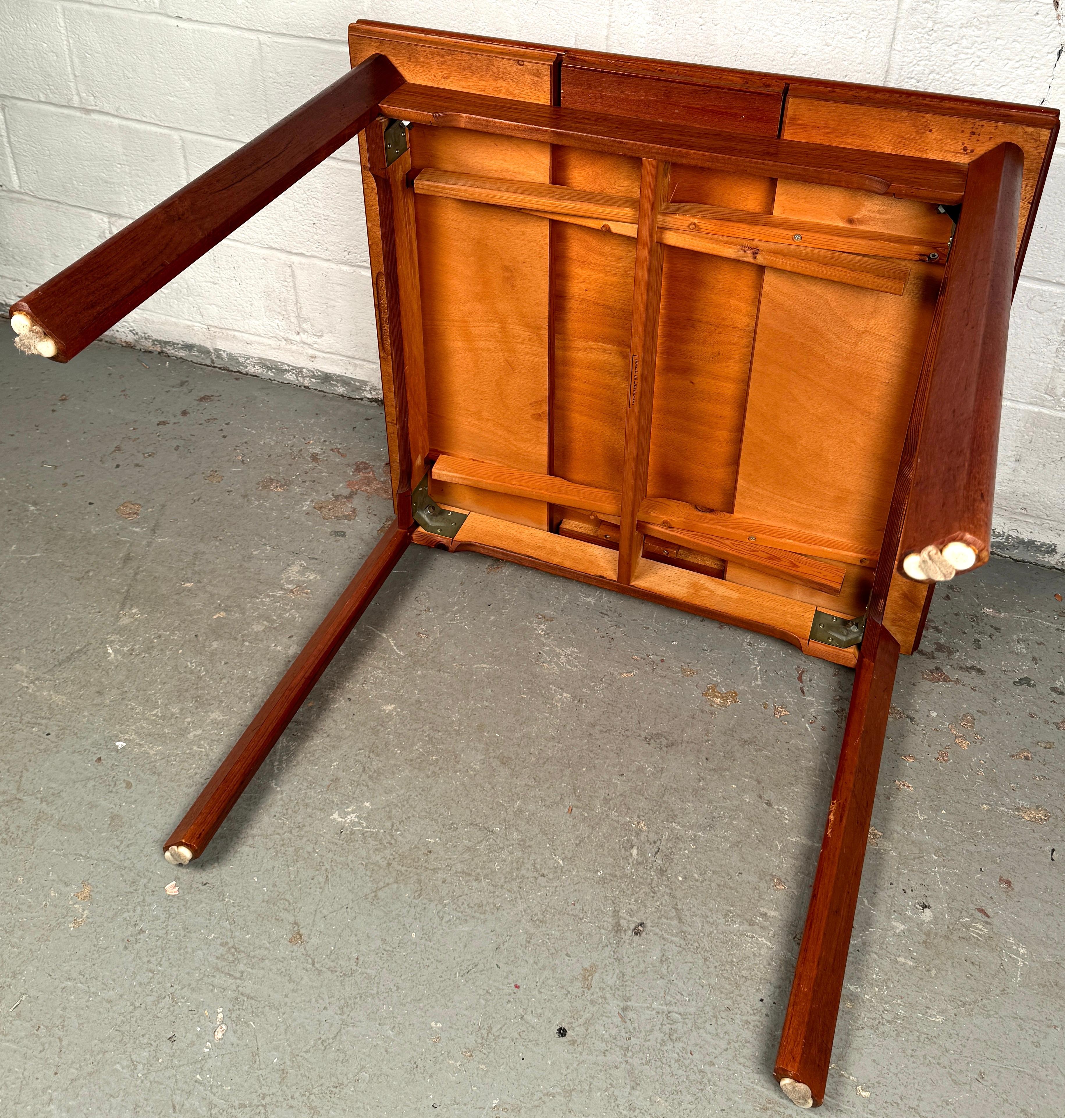 Mid-Century Teak Draw Leaf Table Made in Denmark For Sale 12