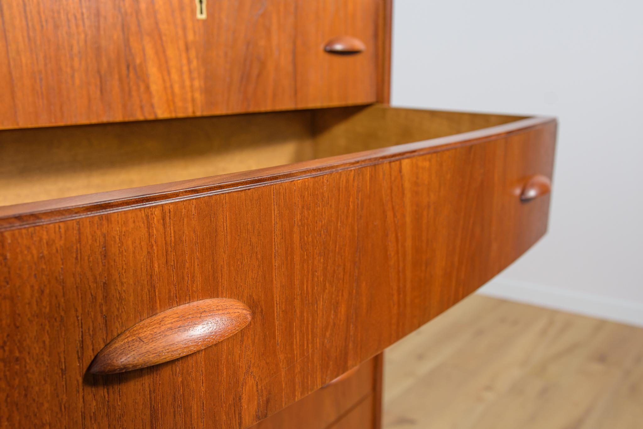 Mid-Century Teak Dresser, Denmark, 1960s For Sale 5