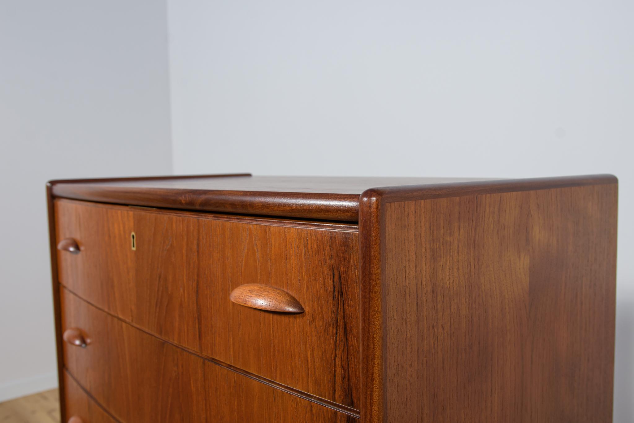 Mid-Century Teak Dresser, Denmark, 1960s For Sale 10