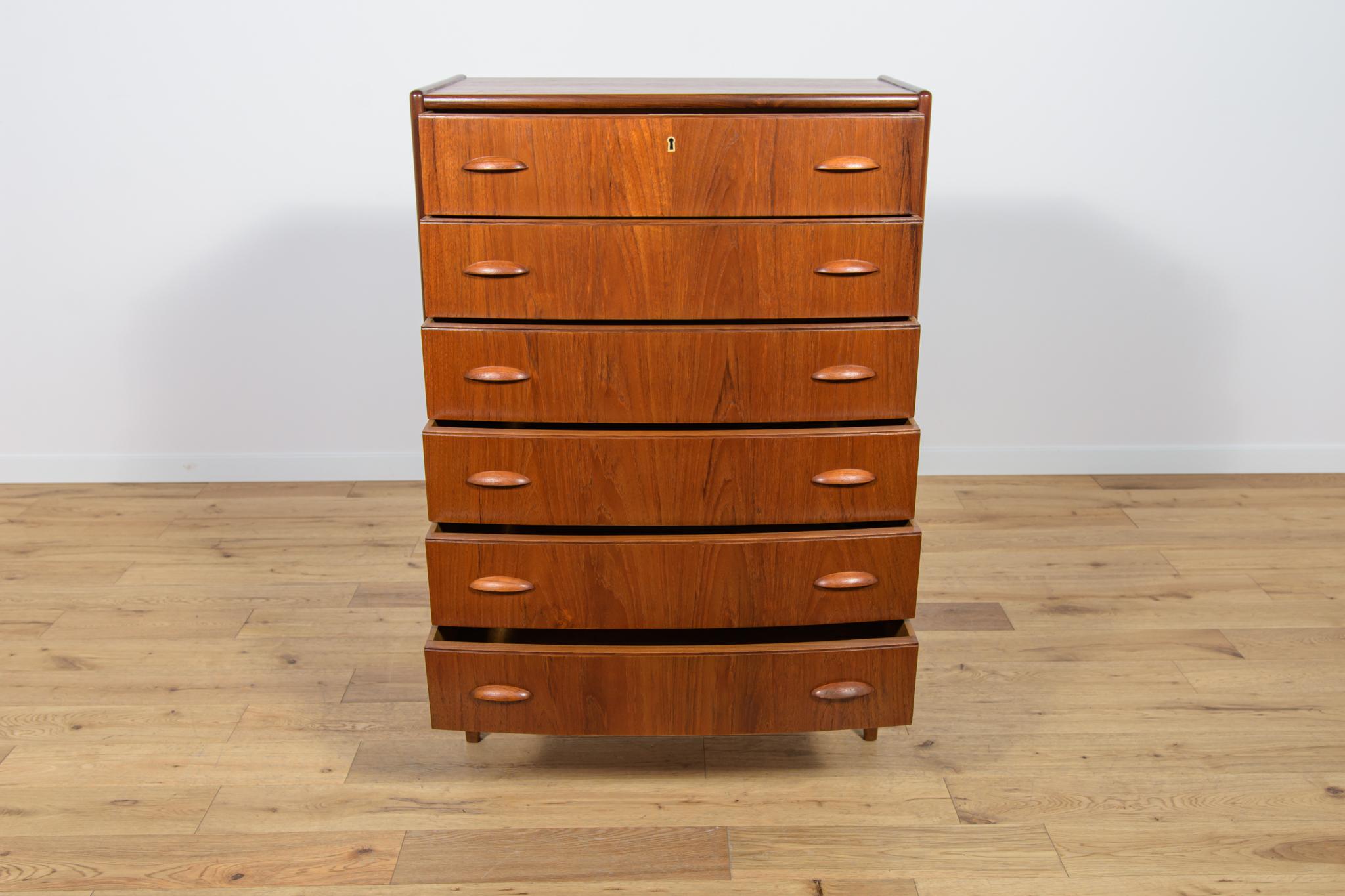 Mid-Century Teak Dresser, Denmark, 1960s For Sale 1