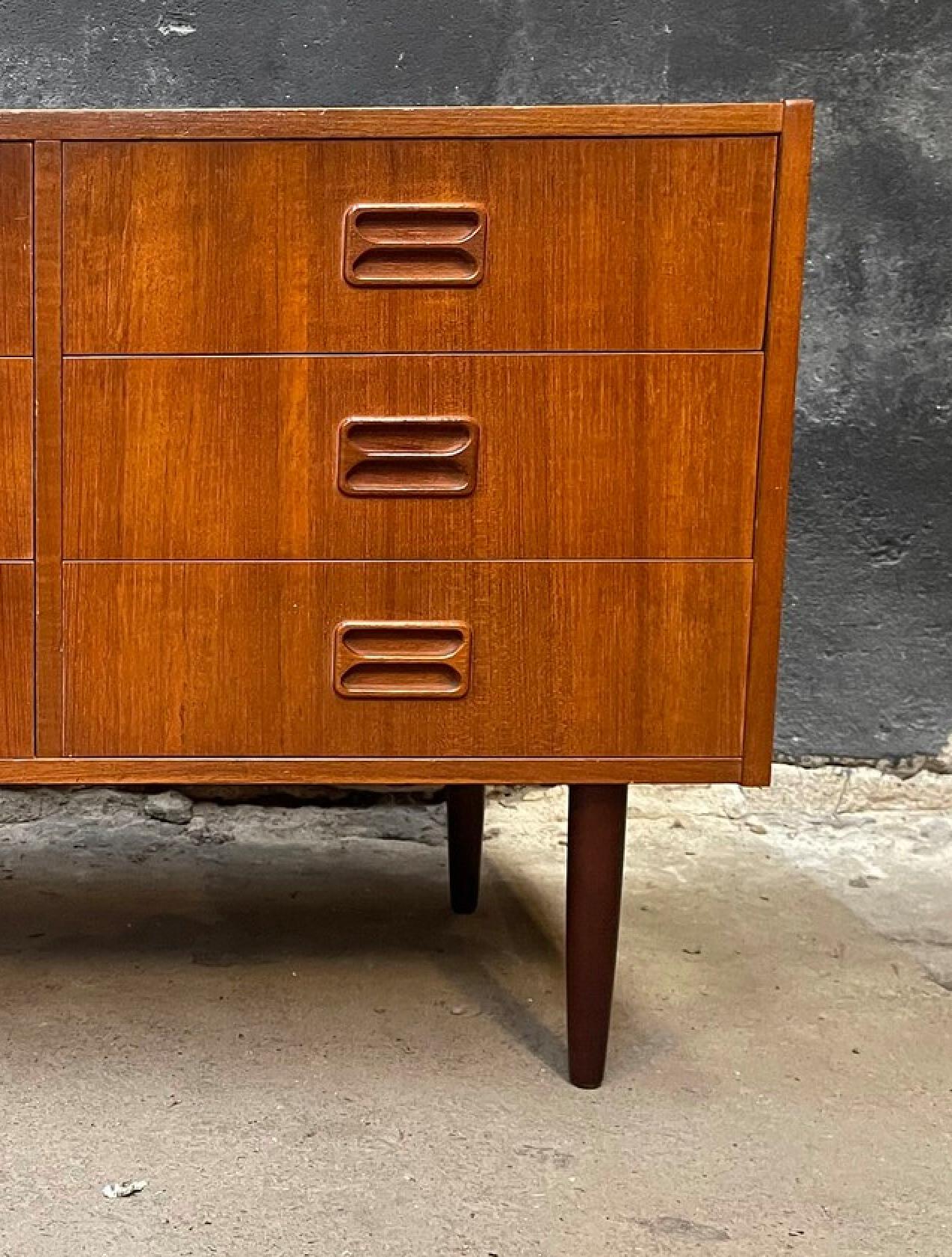 Danese Comò in teak a 6 cassetti del Mid Century di Niels J Torso in vendita